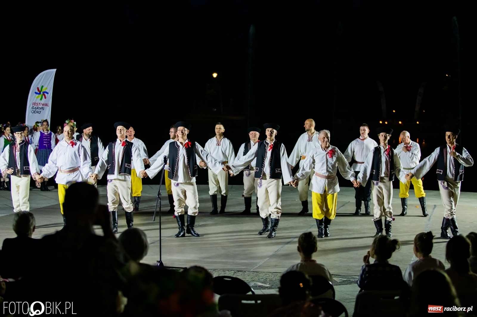 Zdjęcie w galerii na portalu naszraciborz.pl: Źródło zebrało ponad 10 tys. zł dla małego Henia wiadomości z regionu