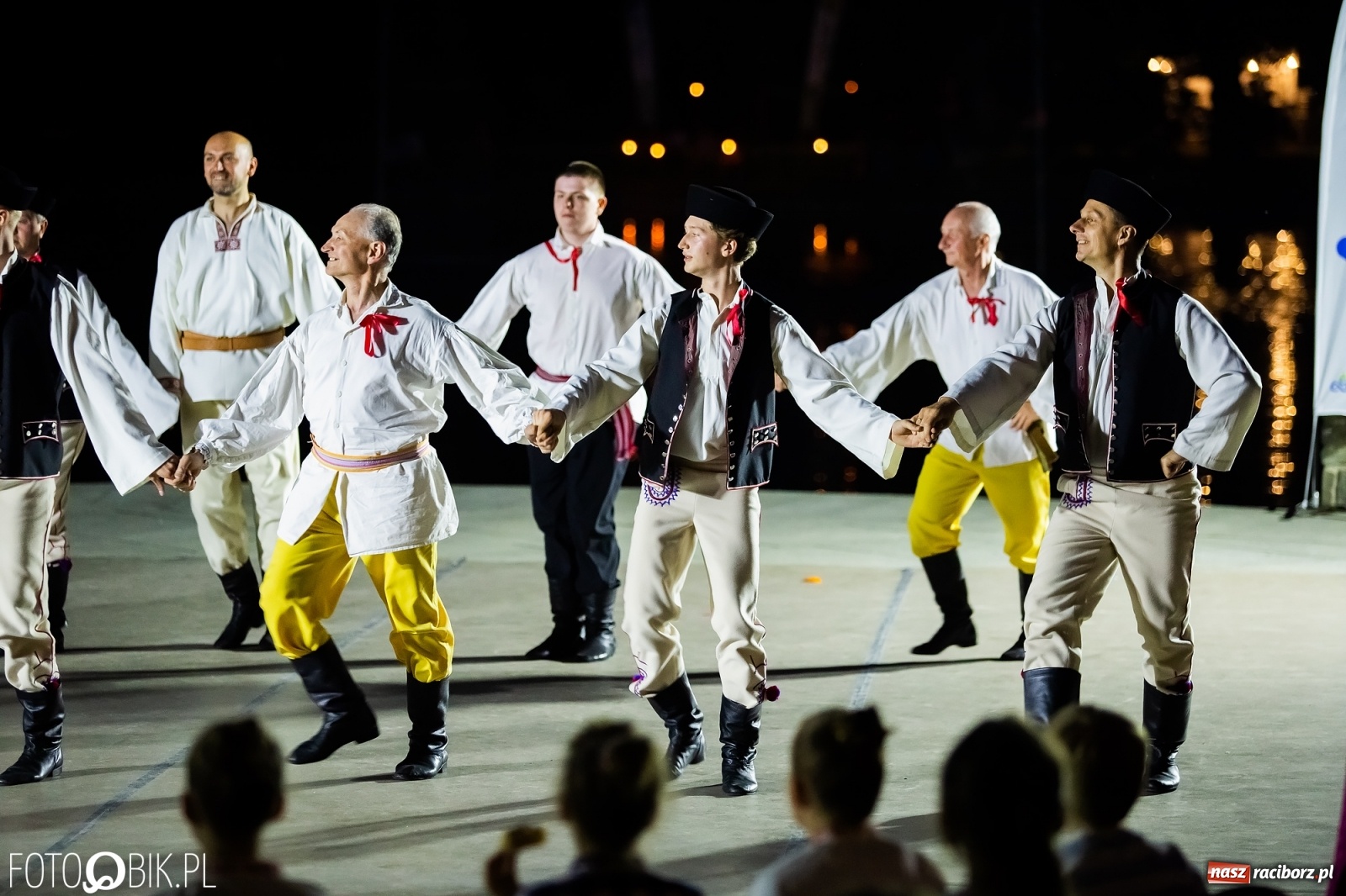 Zdjęcie w galerii na portalu naszraciborz.pl: Źródło zebrało ponad 10 tys. zł dla małego Henia wiadomości z regionu