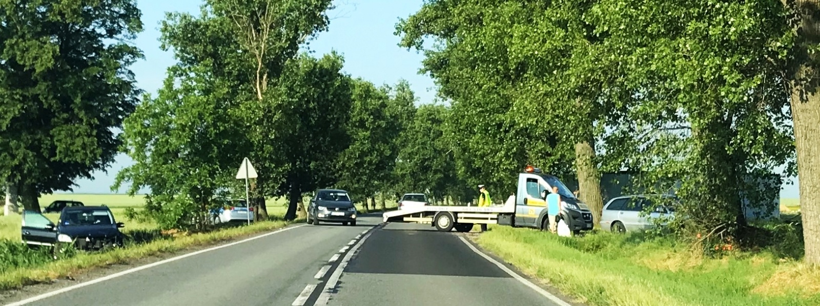 Zdjęcie w galerii na portalu naszraciborz.pl: Raport 998. Volvo, mercedes i golf zderzyły się w Żerdzinach wiadomości z regionu