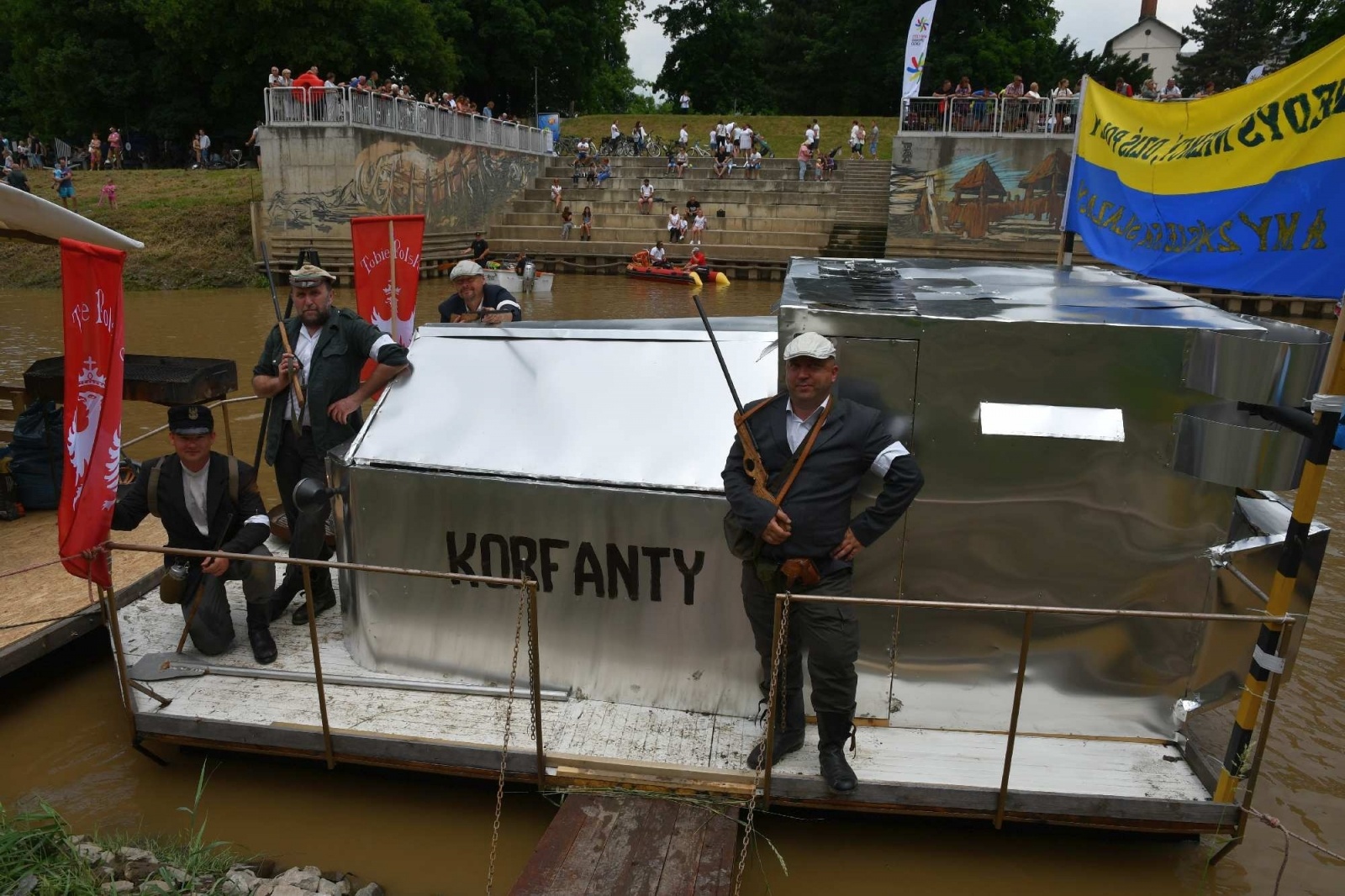 Zdjęcie w galerii na portalu naszraciborz.pl: Wybrano najlepsze pływadła 2021. Wygrały śląskie karlusy wiadomości z regionu