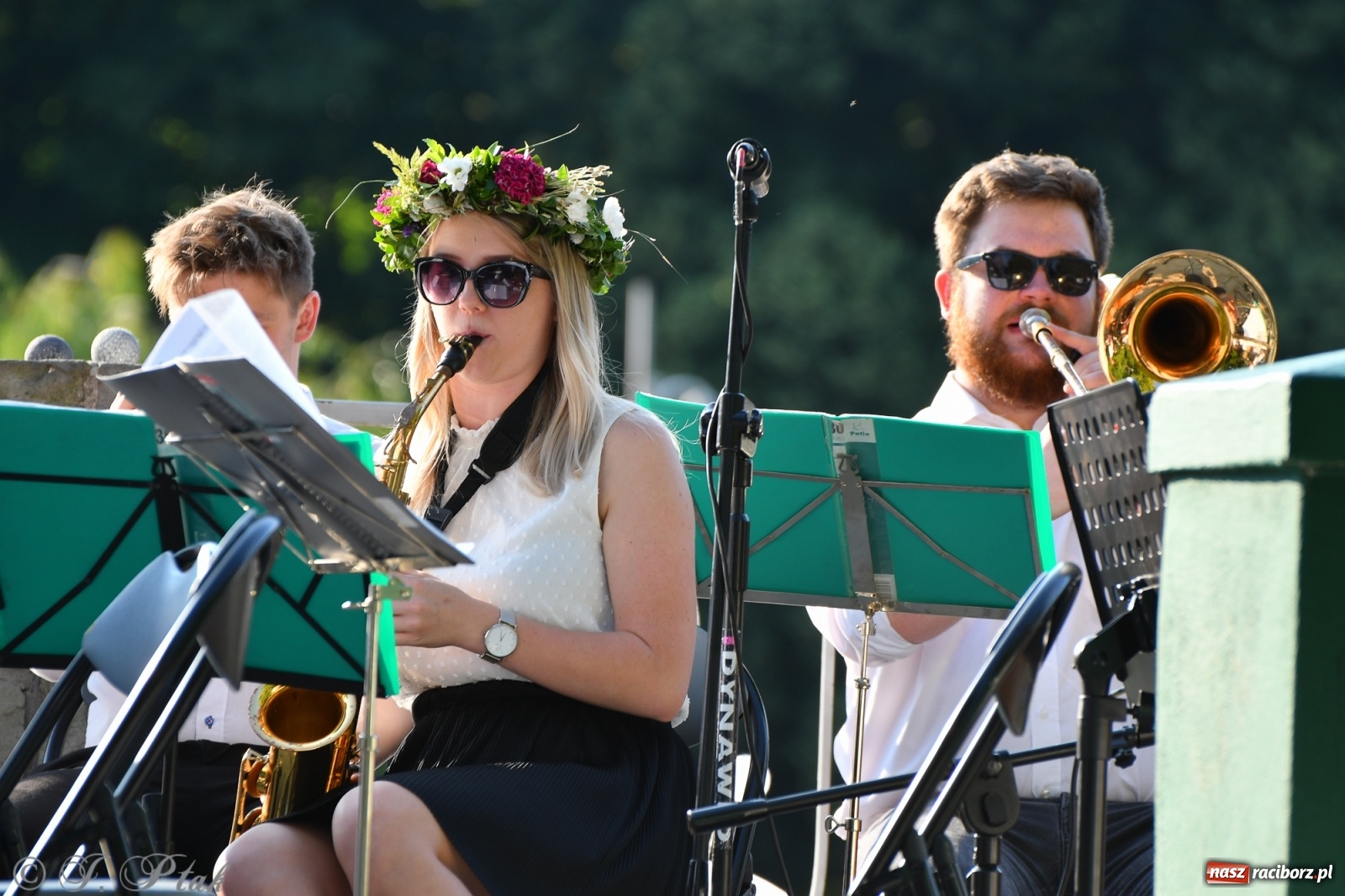 Zdjęcie w galerii na portalu naszraciborz.pl: Muzyczna niedziela nad stawem gondolowym wiadomości z regionu