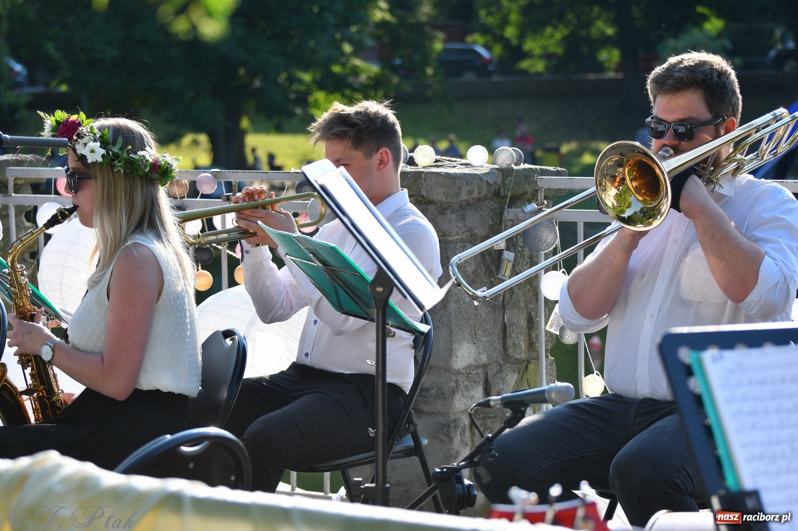 Zdjęcie w galerii na portalu naszraciborz.pl: Muzyczna niedziela nad stawem gondolowym wiadomości z regionu
