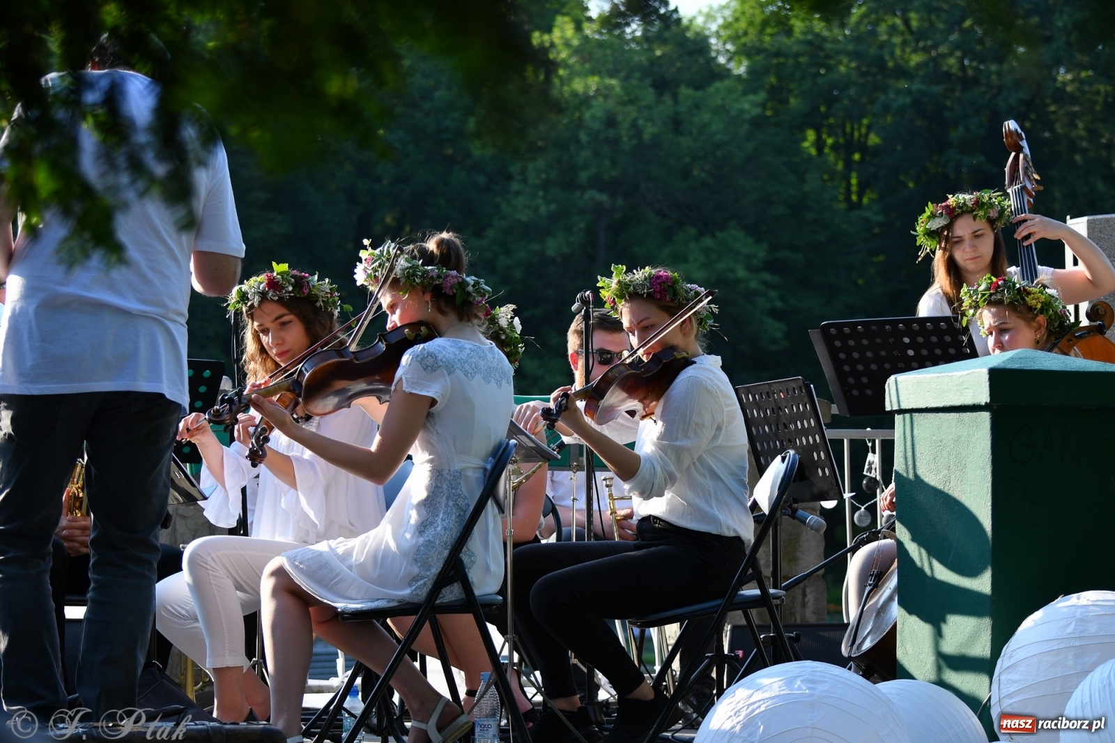 Zdjęcie w galerii na portalu naszraciborz.pl: Muzyczna niedziela nad stawem gondolowym wiadomości z regionu