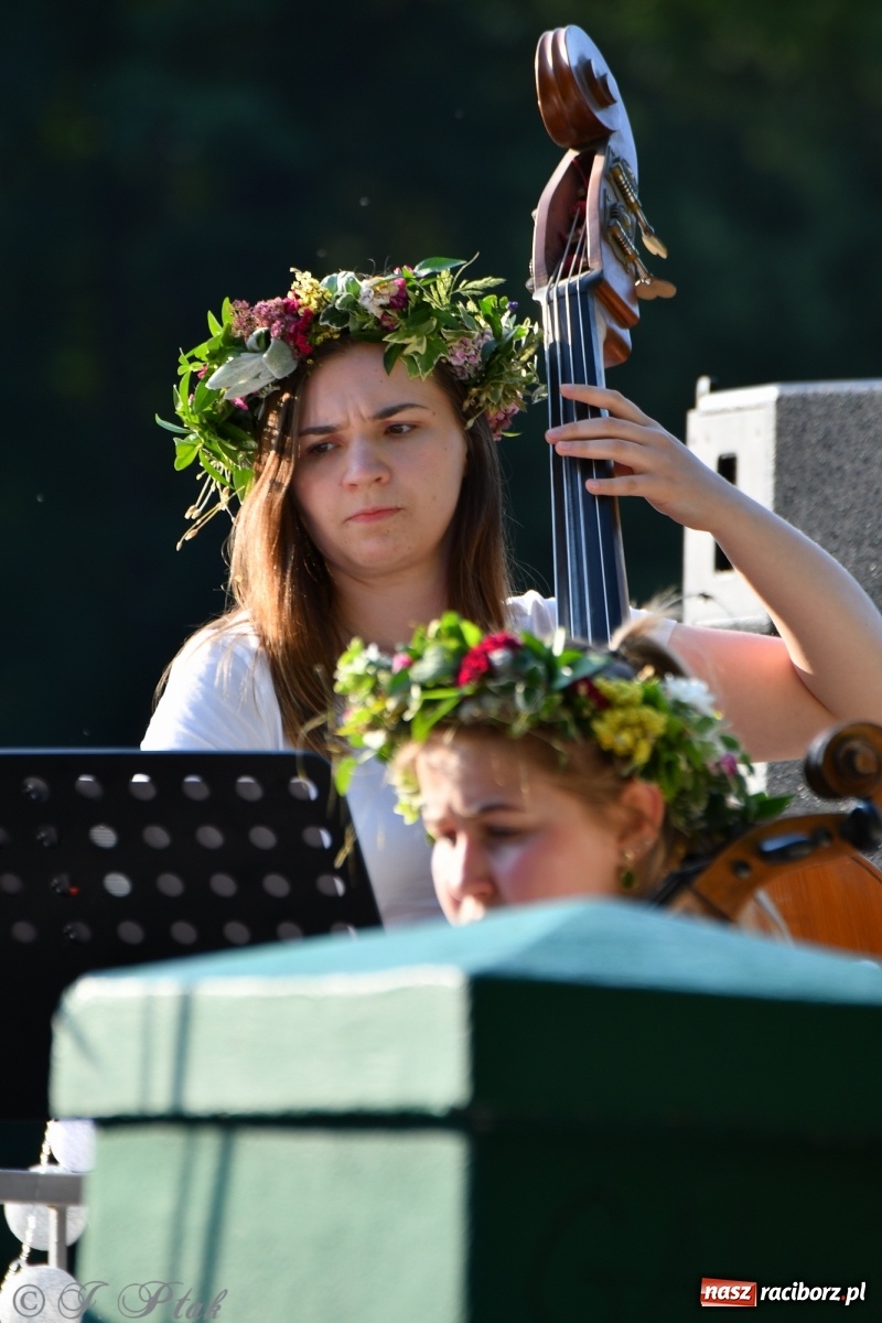 Zdjęcie w galerii na portalu naszraciborz.pl: Muzyczna niedziela nad stawem gondolowym wiadomości z regionu