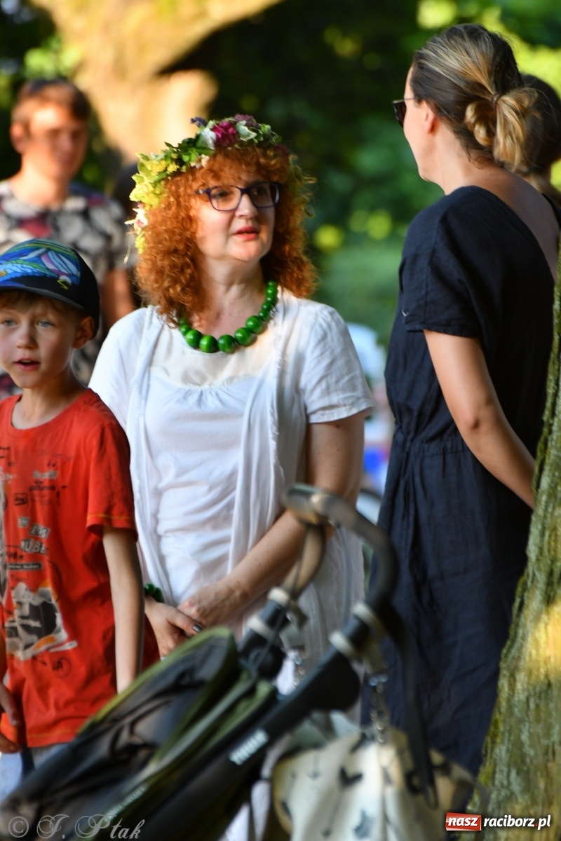 Zdjęcie w galerii na portalu naszraciborz.pl: Muzyczna niedziela nad stawem gondolowym wiadomości z regionu