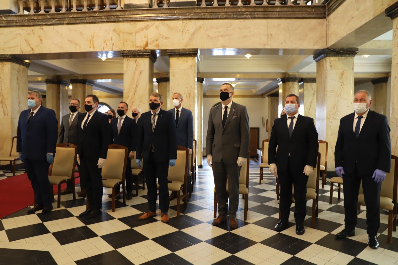 Zdjęcie w galerii na portalu naszraciborz.pl: Samorządowcy z Raciborszczyzny z odznaczeniami Prezydenta RP wiadomości z regionu