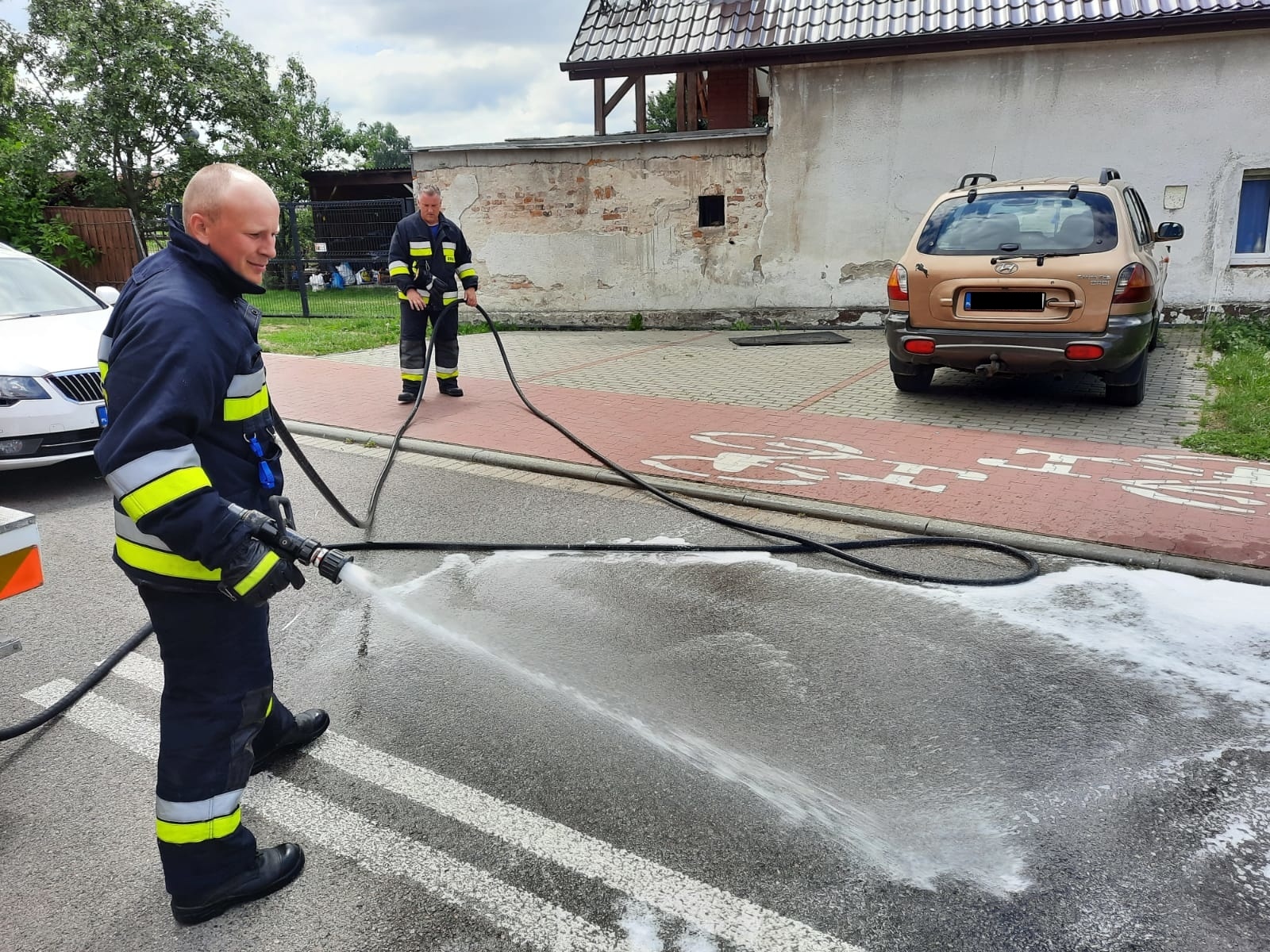 Zdjęcie w galerii na portalu naszraciborz.pl: Plama oleju w Bieńkowicach, zadymienie na Różyckiego wiadomości z regionu