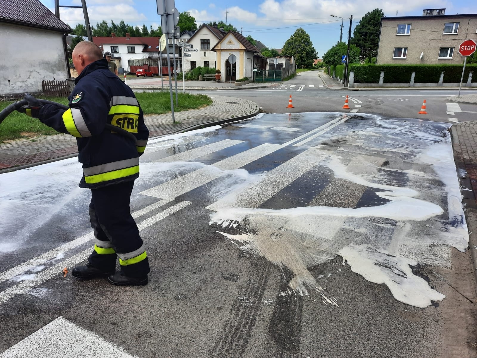 Zdjęcie w galerii na portalu naszraciborz.pl: Plama oleju w Bieńkowicach, zadymienie na Różyckiego wiadomości z regionu