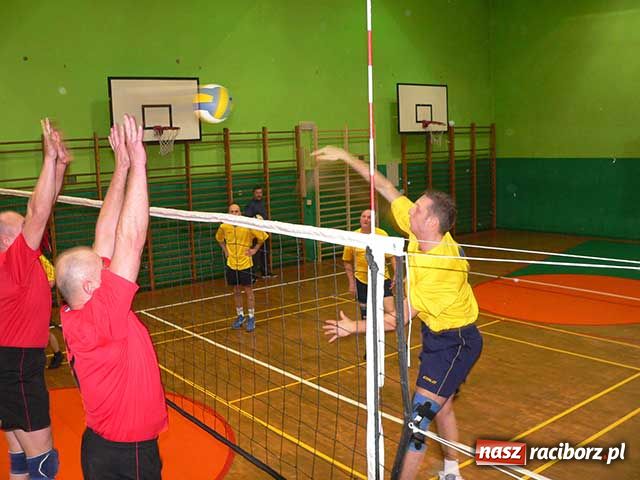 Zdjęcie w galerii na portalu naszraciborz.pl: Siatkarski turniej w zakładzie poprawczym wiadomości z regionu