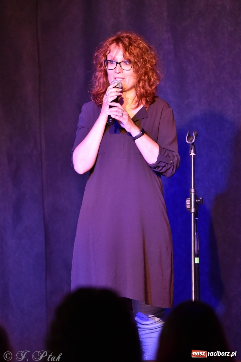 Zdjęcie w galerii na portalu naszraciborz.pl: Soliści kół wokalnych z MDK zaśpiewali na zamku [FOTO] wiadomości z regionu