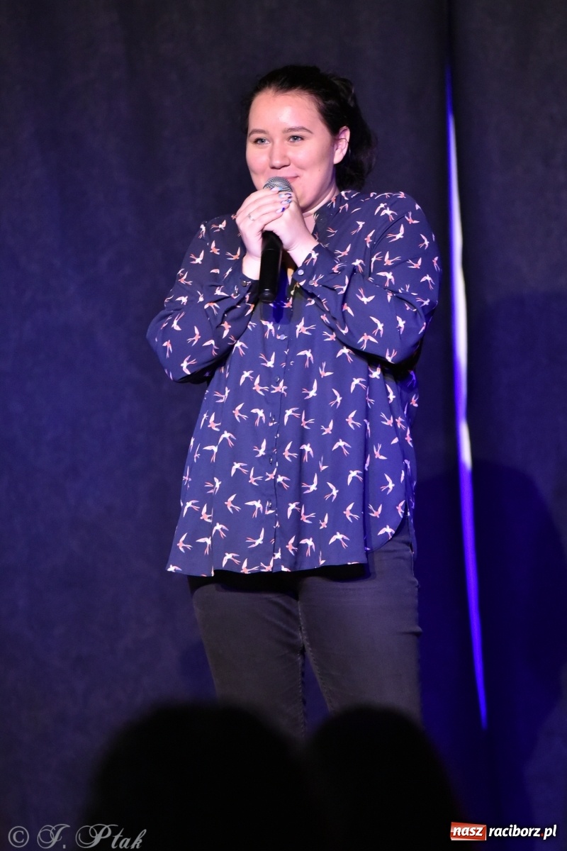 Zdjęcie w galerii na portalu naszraciborz.pl: Soliści kół wokalnych z MDK zaśpiewali na zamku [FOTO] wiadomości z regionu