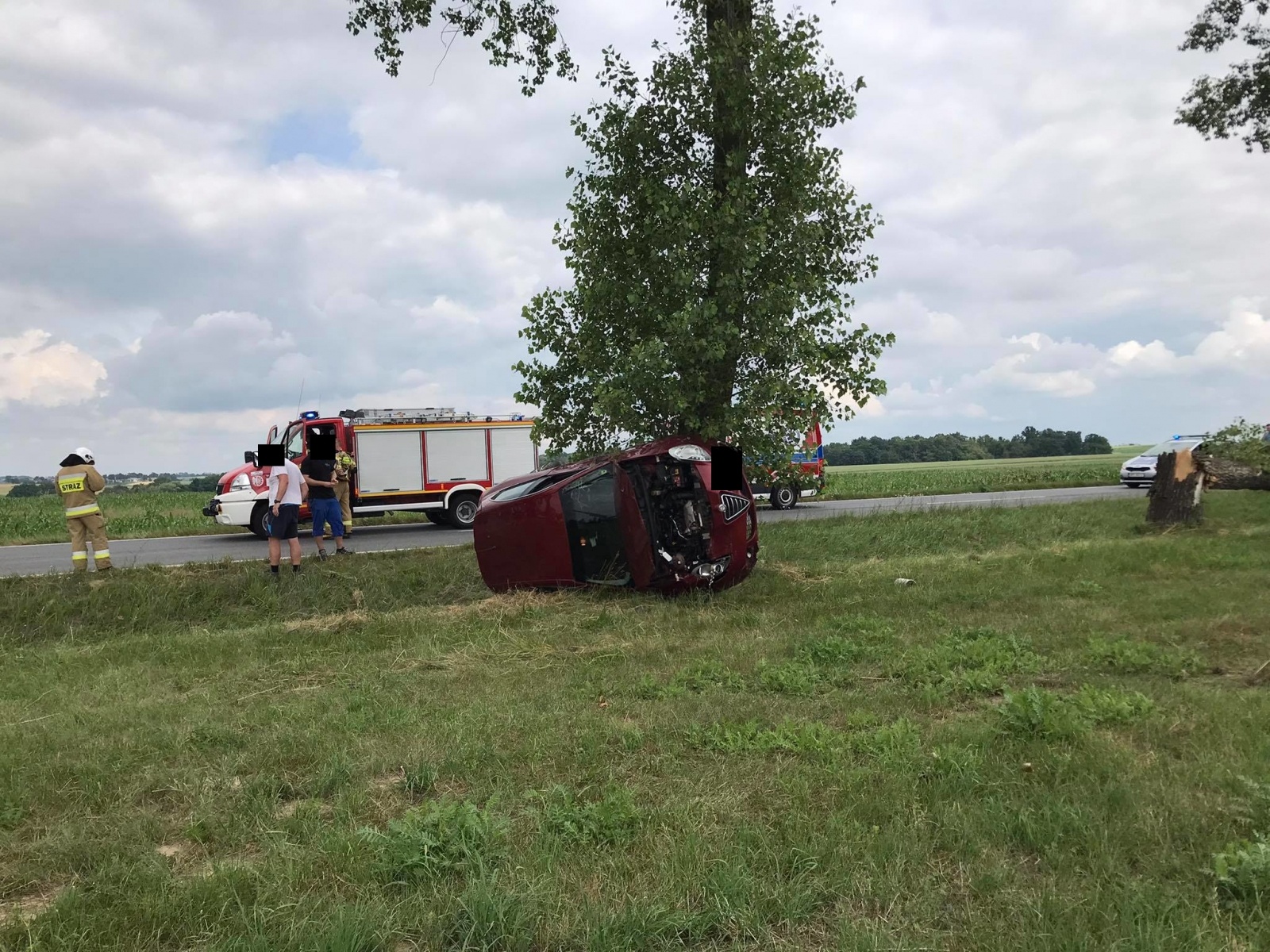 Zdjęcie w galerii na portalu naszraciborz.pl: Zderzenie alfy romeo i golfa na DW 416 [FOTO] wiadomości z regionu