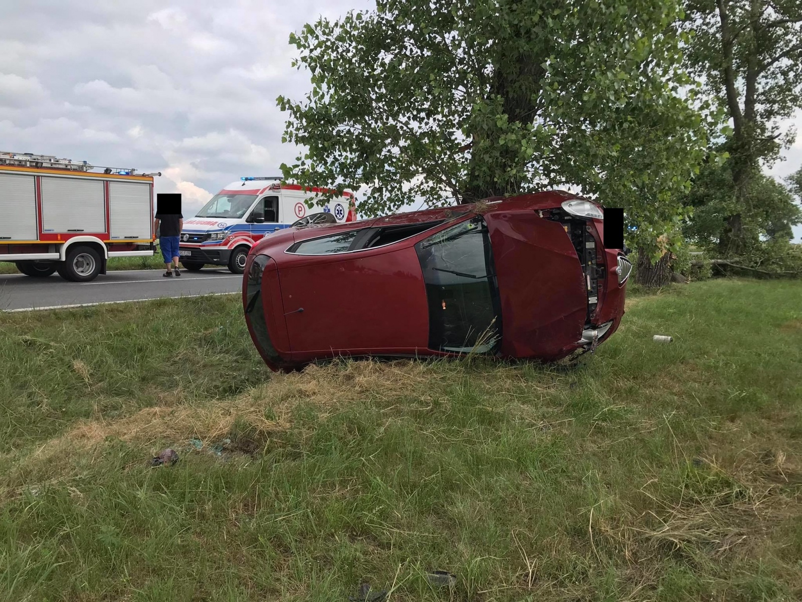Zdjęcie w galerii na portalu naszraciborz.pl: Zderzenie alfy romeo i golfa na DW 416 [FOTO] wiadomości z regionu