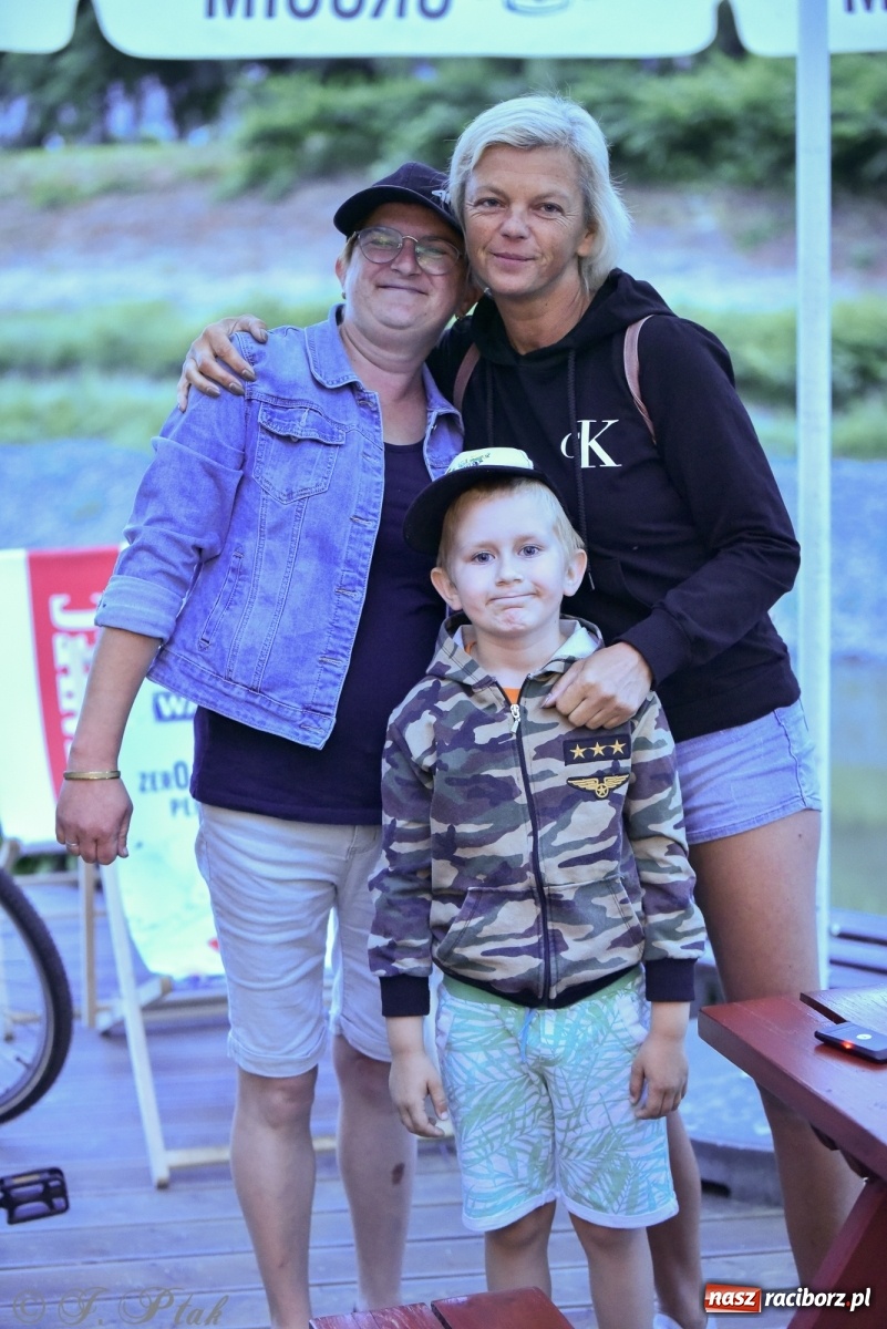 Zdjęcie w galerii na portalu naszraciborz.pl: Nowy operator plaży postawił na karaoke wiadomości z regionu