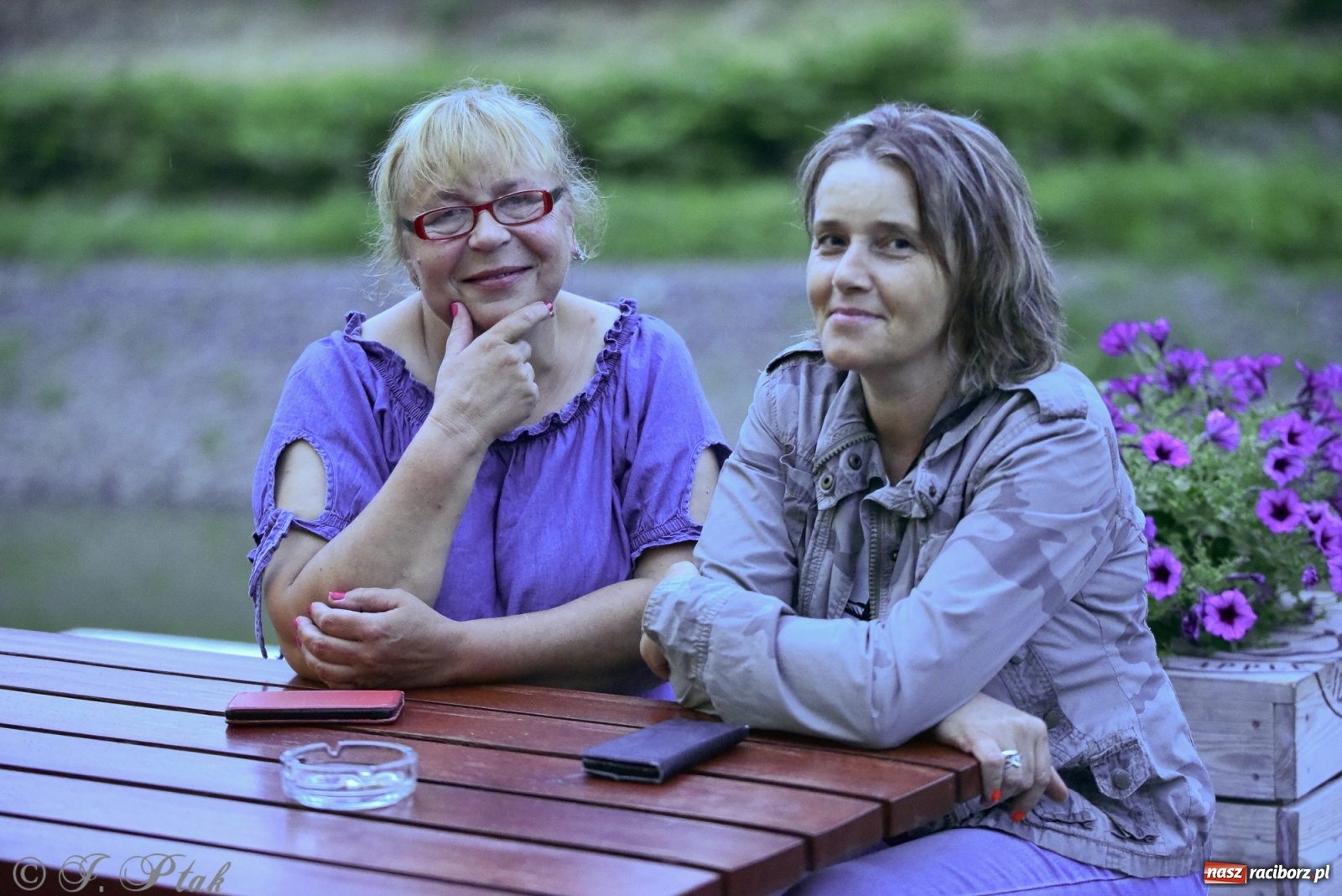 Zdjęcie w galerii na portalu naszraciborz.pl: Nowy operator plaży postawił na karaoke wiadomości z regionu