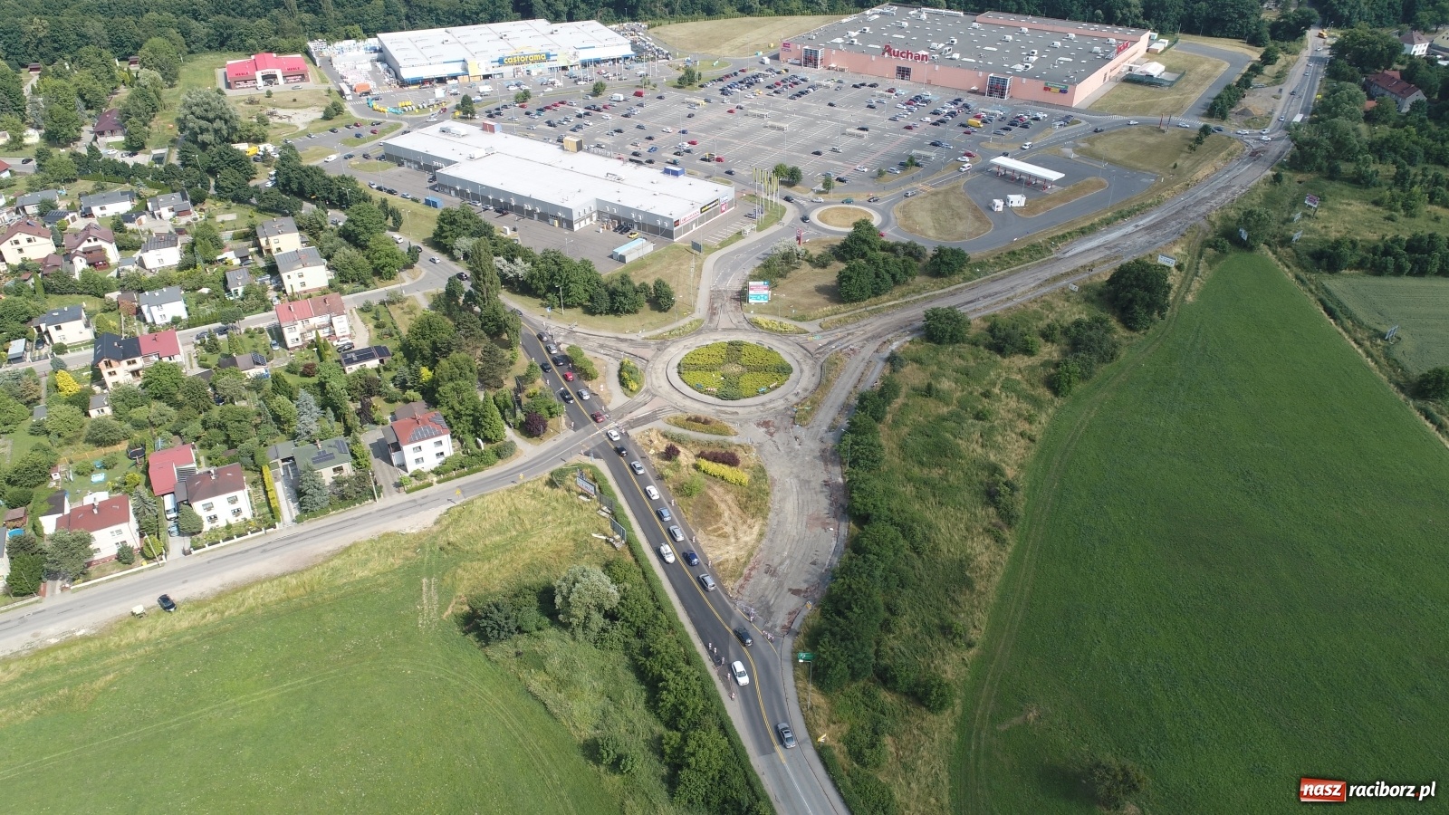 Zdjęcie w galerii na portalu naszraciborz.pl: Remont ronda na Rybnickiej z lotu ptaka. Jak długo potrwają prace? [FOTO i WIDEO] wiadomości z regionu