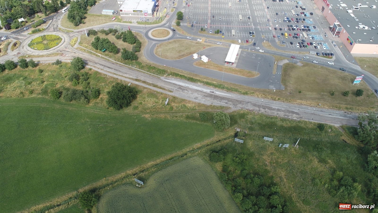 Zdjęcie w galerii na portalu naszraciborz.pl: Remont ronda na Rybnickiej z lotu ptaka. Jak długo potrwają prace? [FOTO i WIDEO] wiadomości z regionu