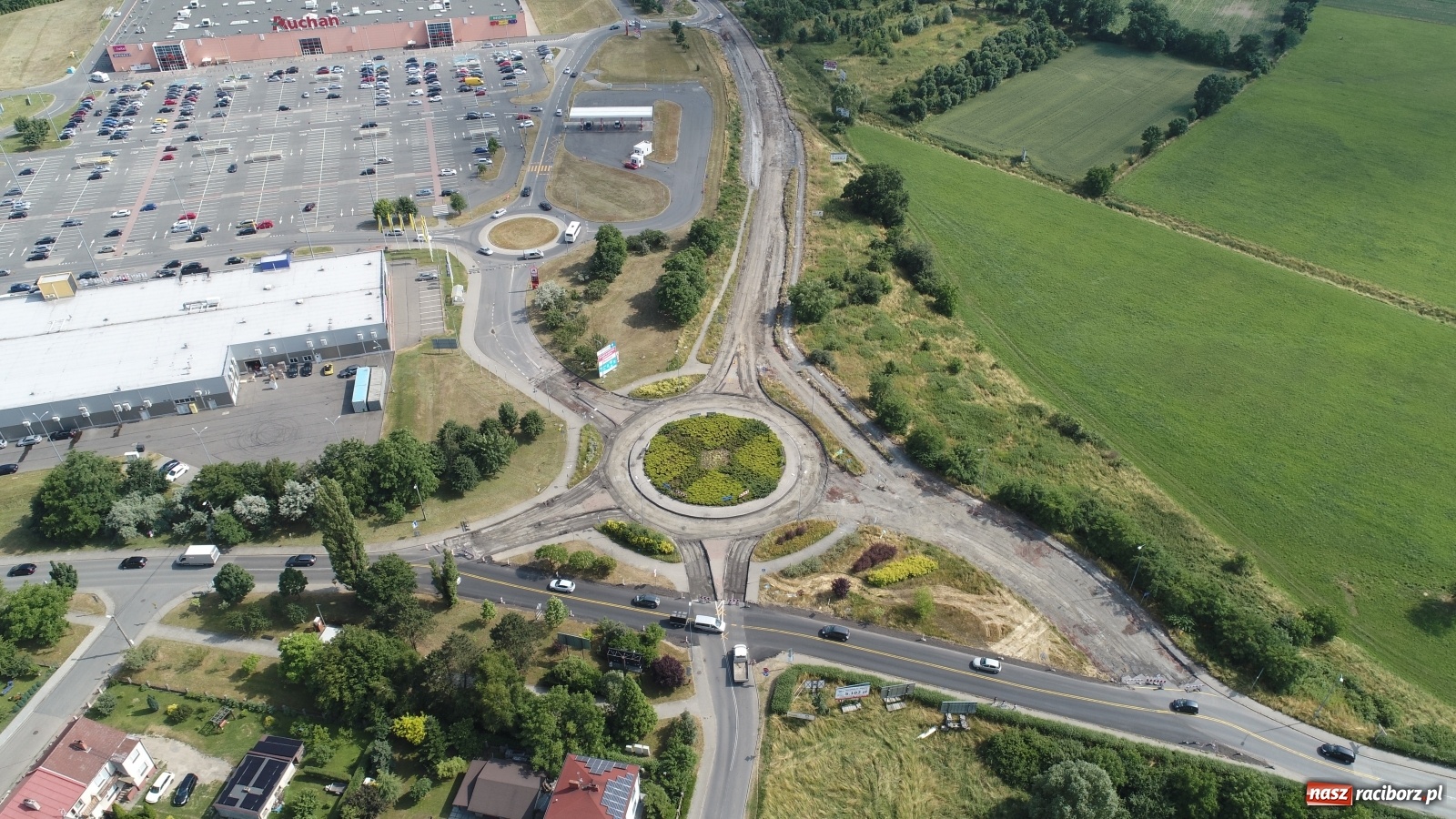 Zdjęcie w galerii na portalu naszraciborz.pl: Remont ronda na Rybnickiej z lotu ptaka. Jak długo potrwają prace? [FOTO i WIDEO] wiadomości z regionu