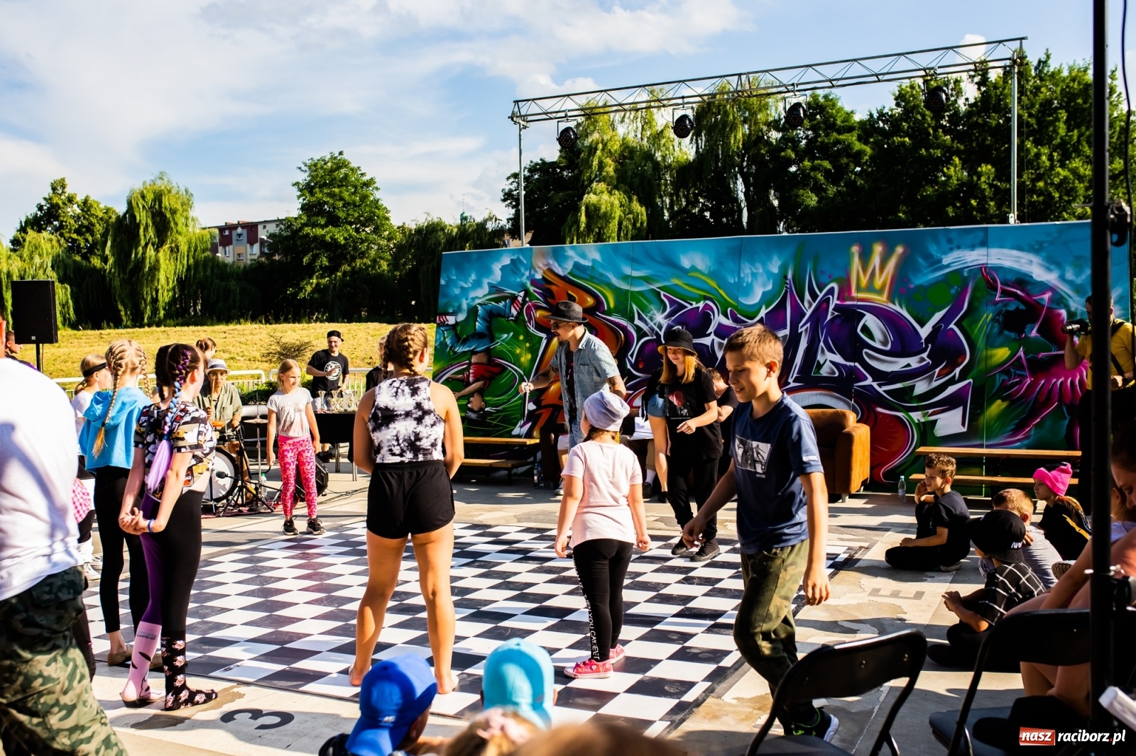 Zdjęcie w galerii na portalu naszraciborz.pl: Rouge style 2. Taneczna bitwa na Bulwarach Nadodrzańskich [FOTO i WIDEO] wiadomości z regionu