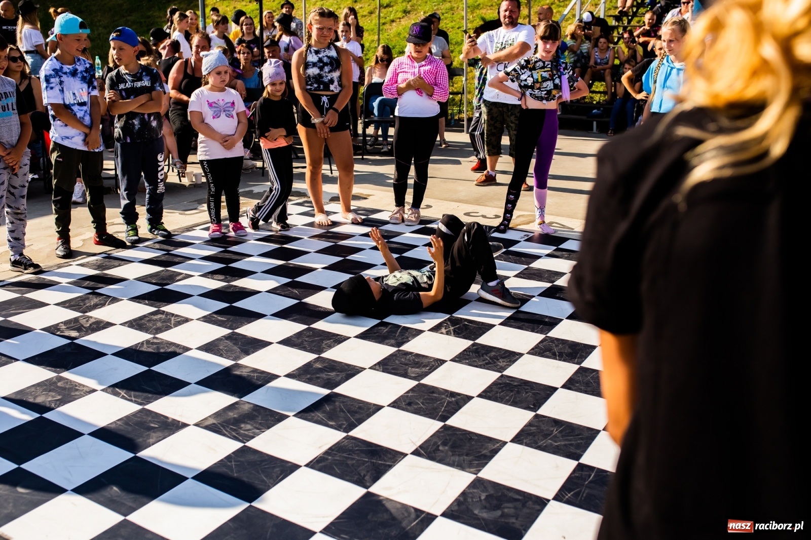 Zdjęcie w galerii na portalu naszraciborz.pl: Rouge style 2. Taneczna bitwa na Bulwarach Nadodrzańskich [FOTO i WIDEO] wiadomości z regionu