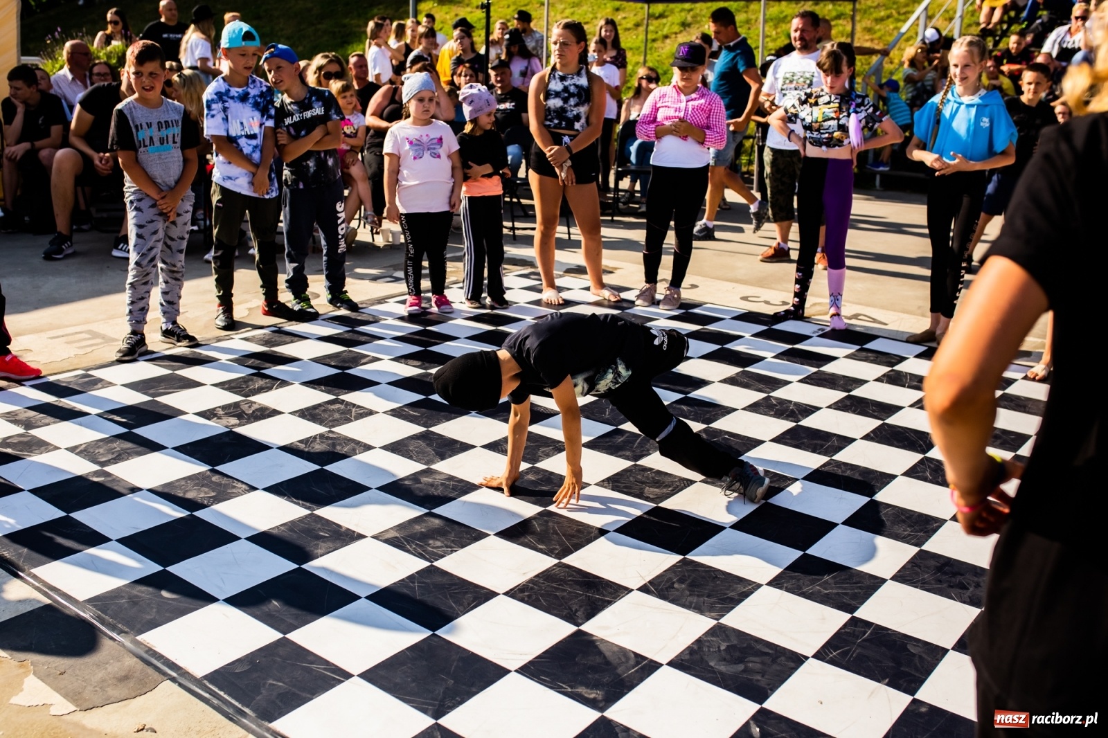 Zdjęcie w galerii na portalu naszraciborz.pl: Rouge style 2. Taneczna bitwa na Bulwarach Nadodrzańskich [FOTO i WIDEO] wiadomości z regionu