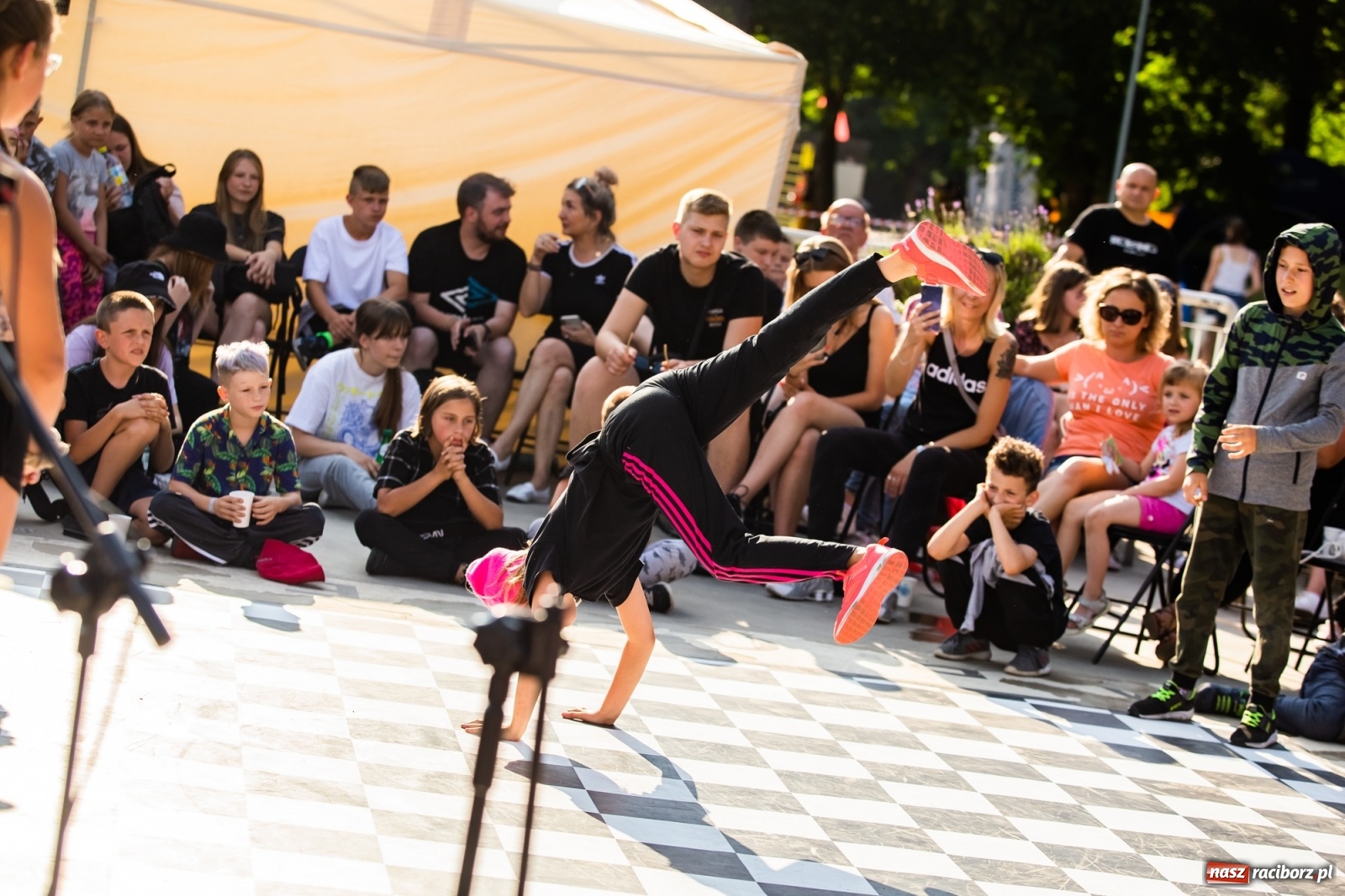Zdjęcie w galerii na portalu naszraciborz.pl: Rouge style 2. Taneczna bitwa na Bulwarach Nadodrzańskich [FOTO i WIDEO] wiadomości z regionu