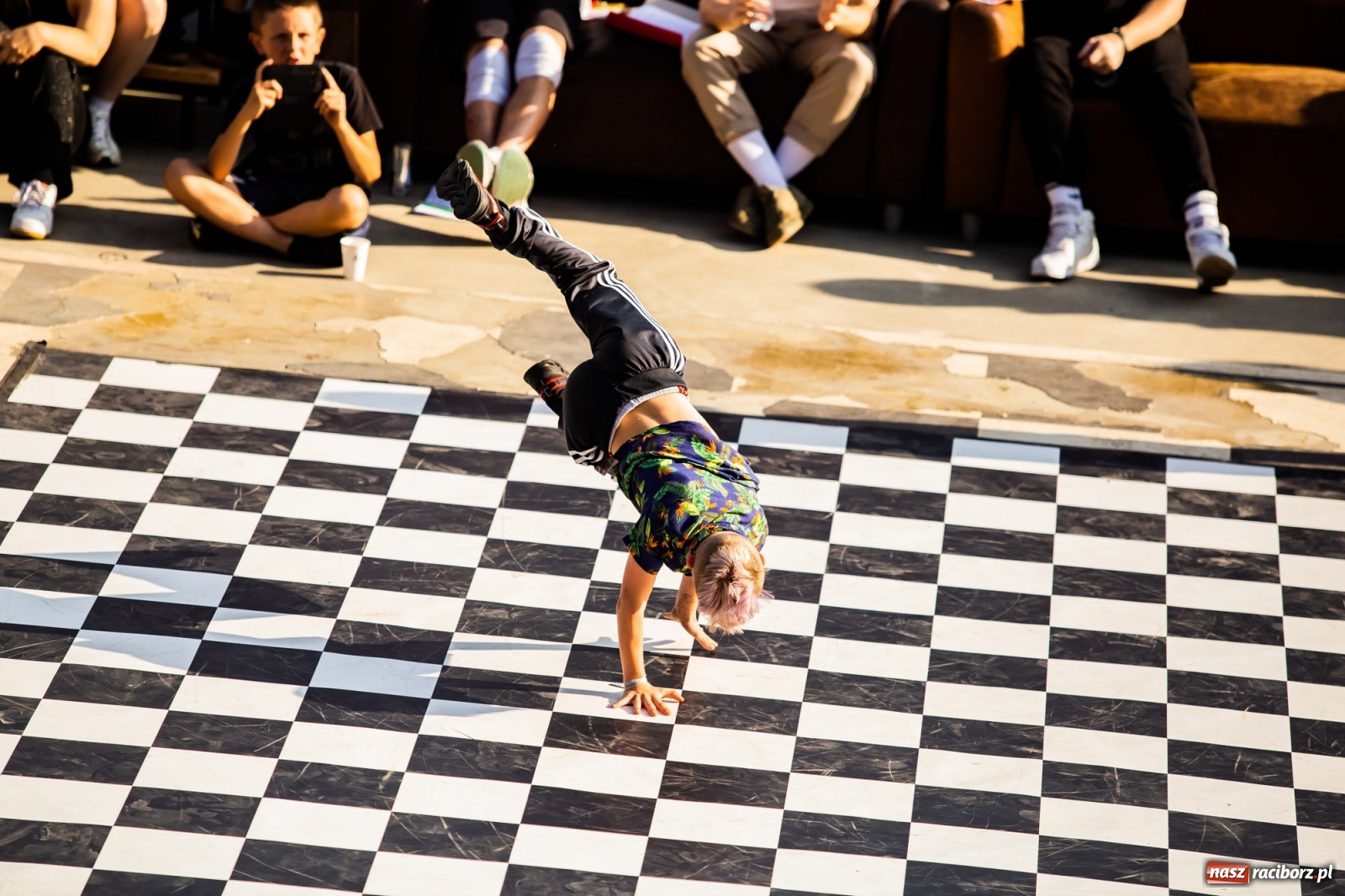 Zdjęcie w galerii na portalu naszraciborz.pl: Rouge style 2. Taneczna bitwa na Bulwarach Nadodrzańskich [FOTO i WIDEO] wiadomości z regionu