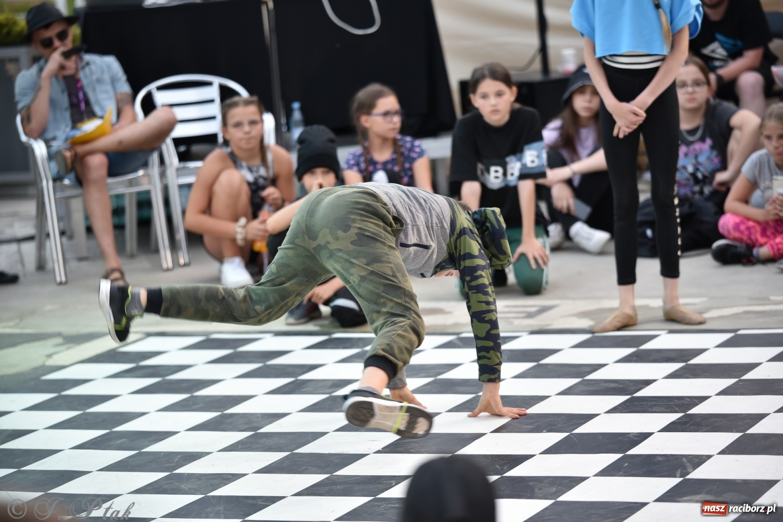 Zdjęcie w galerii na portalu naszraciborz.pl: Rouge style 2. Taneczna bitwa na Bulwarach Nadodrzańskich [FOTO i WIDEO] wiadomości z regionu