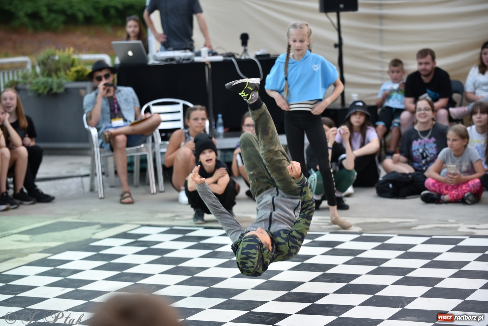 Zdjęcie w galerii na portalu naszraciborz.pl: Rouge style 2. Taneczna bitwa na Bulwarach Nadodrzańskich [FOTO i WIDEO] wiadomości z regionu