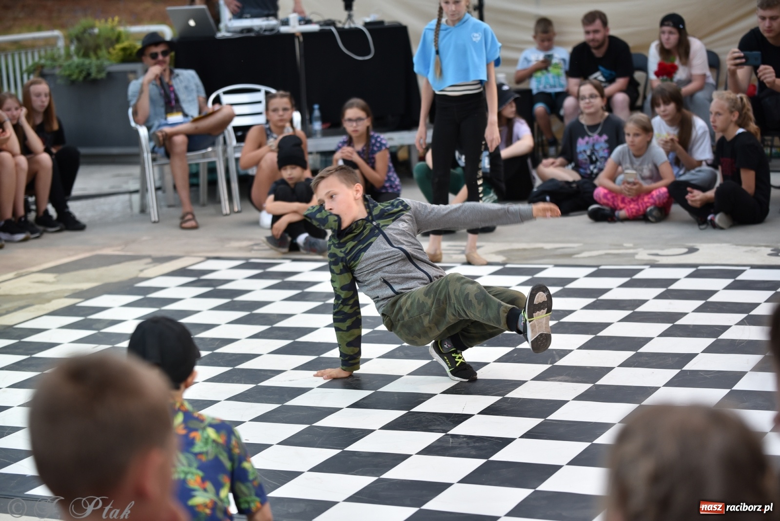 Zdjęcie w galerii na portalu naszraciborz.pl: Rouge style 2. Taneczna bitwa na Bulwarach Nadodrzańskich [FOTO i WIDEO] wiadomości z regionu