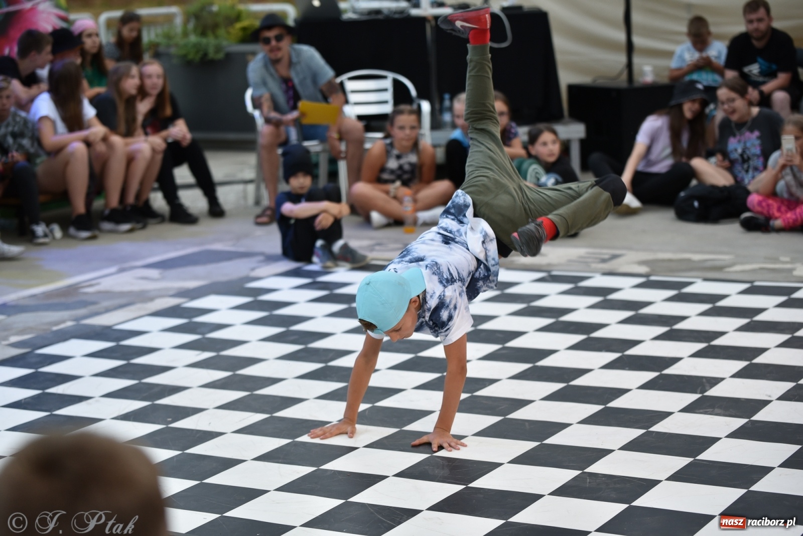 Zdjęcie w galerii na portalu naszraciborz.pl: Rouge style 2. Taneczna bitwa na Bulwarach Nadodrzańskich [FOTO i WIDEO] wiadomości z regionu