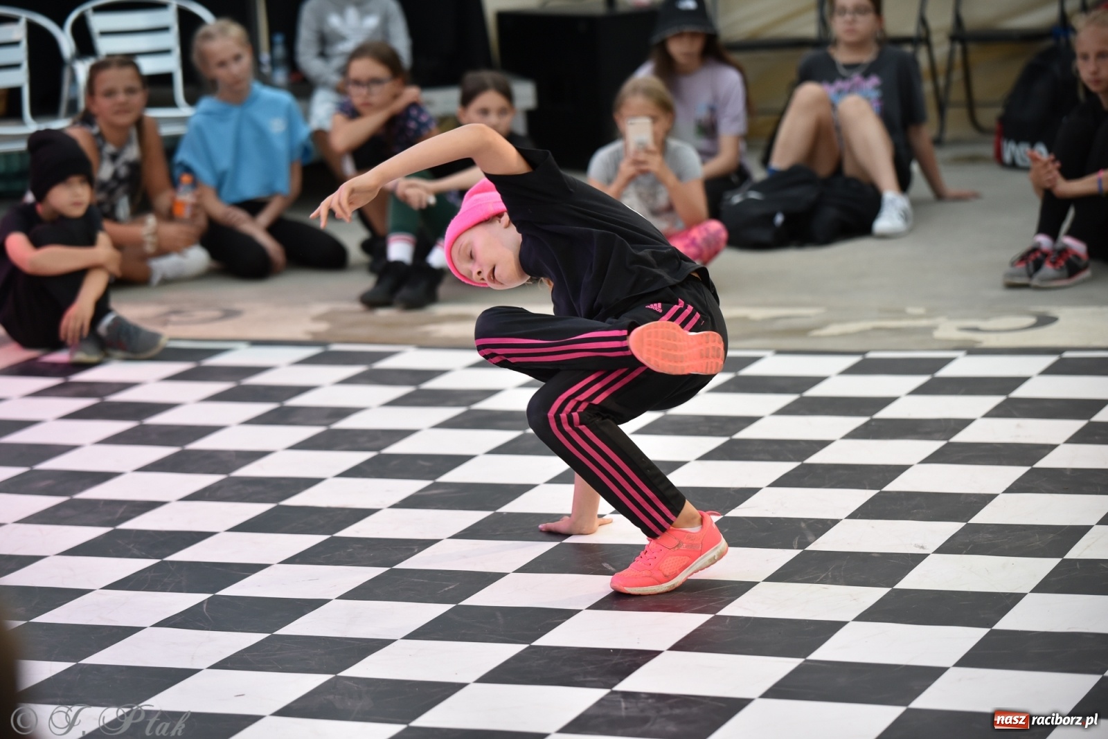 Zdjęcie w galerii na portalu naszraciborz.pl: Rouge style 2. Taneczna bitwa na Bulwarach Nadodrzańskich [FOTO i WIDEO] wiadomości z regionu