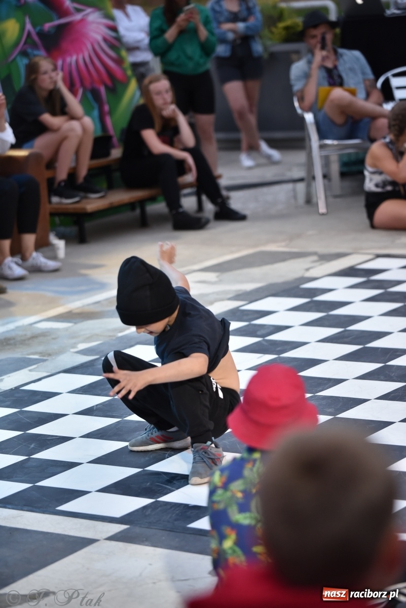 Zdjęcie w galerii na portalu naszraciborz.pl: Rouge style 2. Taneczna bitwa na Bulwarach Nadodrzańskich [FOTO i WIDEO] wiadomości z regionu