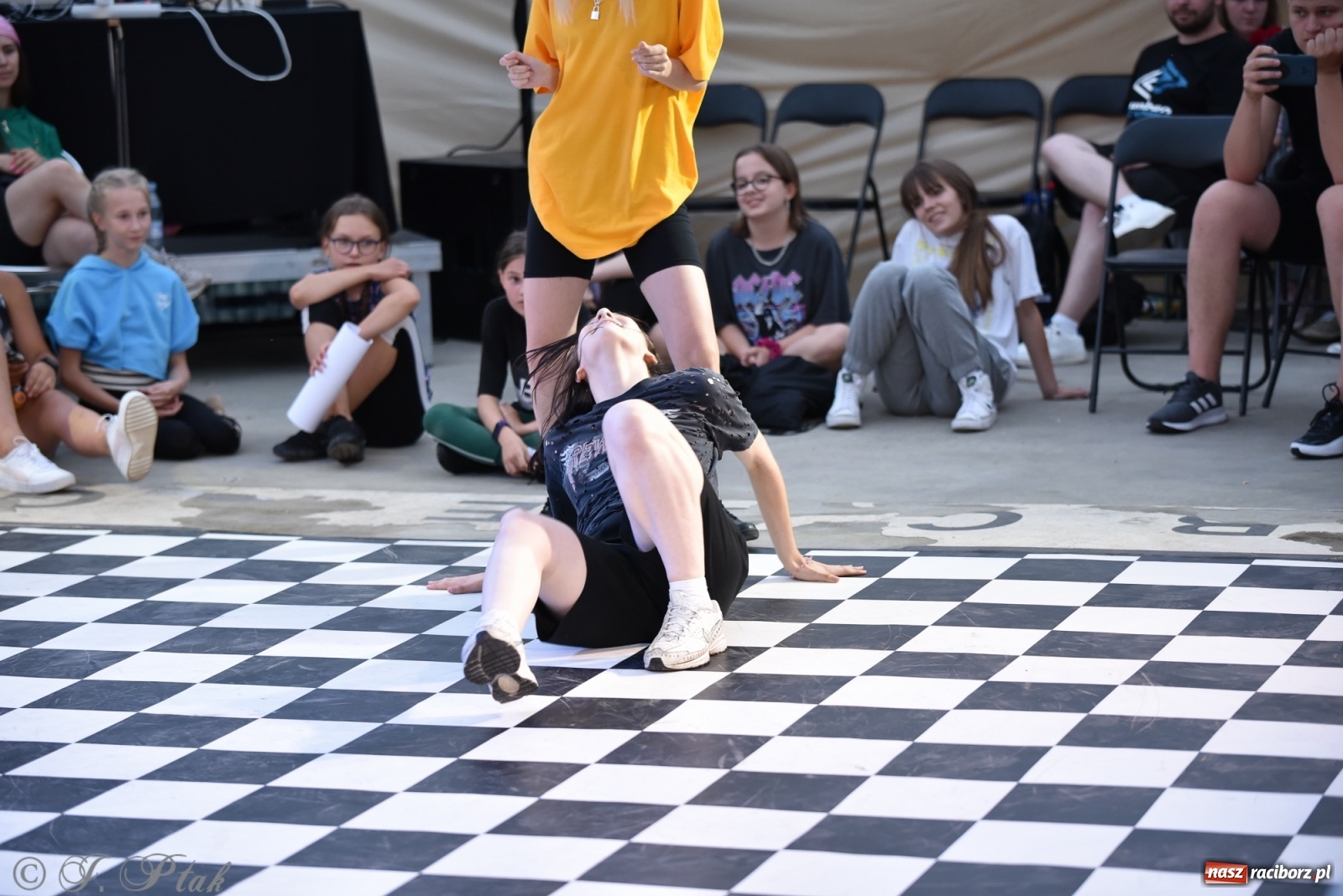 Zdjęcie w galerii na portalu naszraciborz.pl: Rouge style 2. Taneczna bitwa na Bulwarach Nadodrzańskich [FOTO i WIDEO] wiadomości z regionu