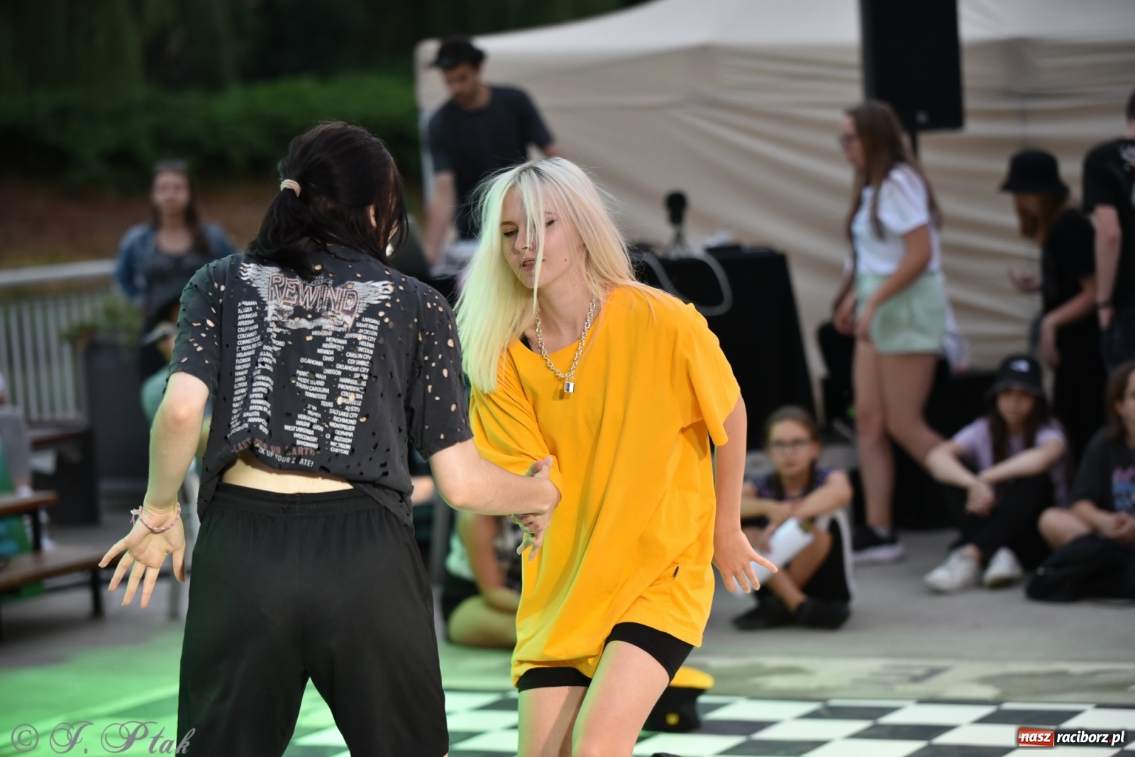 Zdjęcie w galerii na portalu naszraciborz.pl: Rouge style 2. Taneczna bitwa na Bulwarach Nadodrzańskich [FOTO i WIDEO] wiadomości z regionu