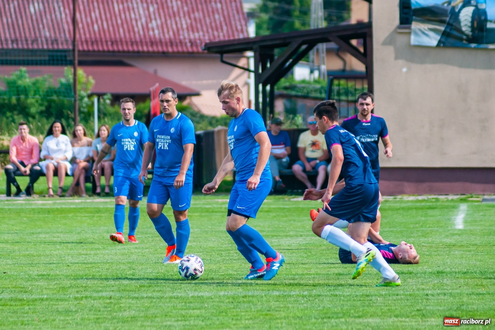 Zdjęcie w galerii na portalu naszraciborz.pl: LKS Krzyżanowice rozgromiony w ostatnim meczu sezonu [FOTO] wiadomości z regionu