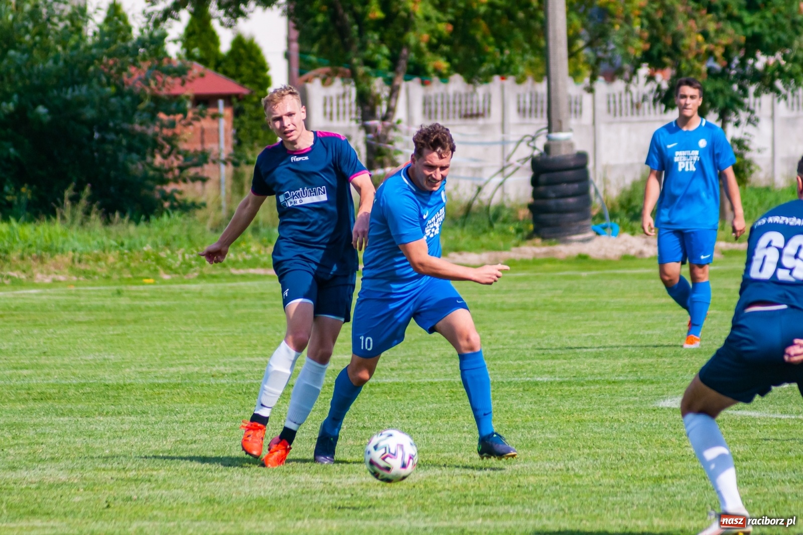 Zdjęcie w galerii na portalu naszraciborz.pl: LKS Krzyżanowice rozgromiony w ostatnim meczu sezonu [FOTO] wiadomości z regionu