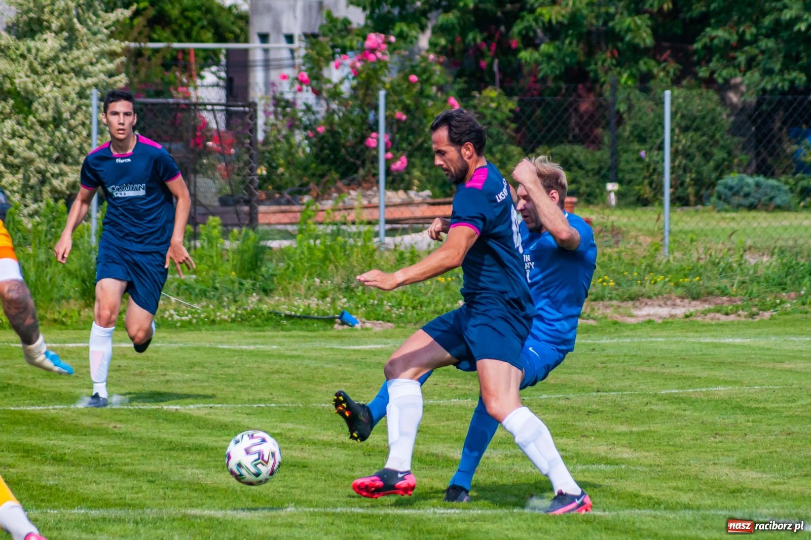Zdjęcie w galerii na portalu naszraciborz.pl: LKS Krzyżanowice rozgromiony w ostatnim meczu sezonu [FOTO] wiadomości z regionu