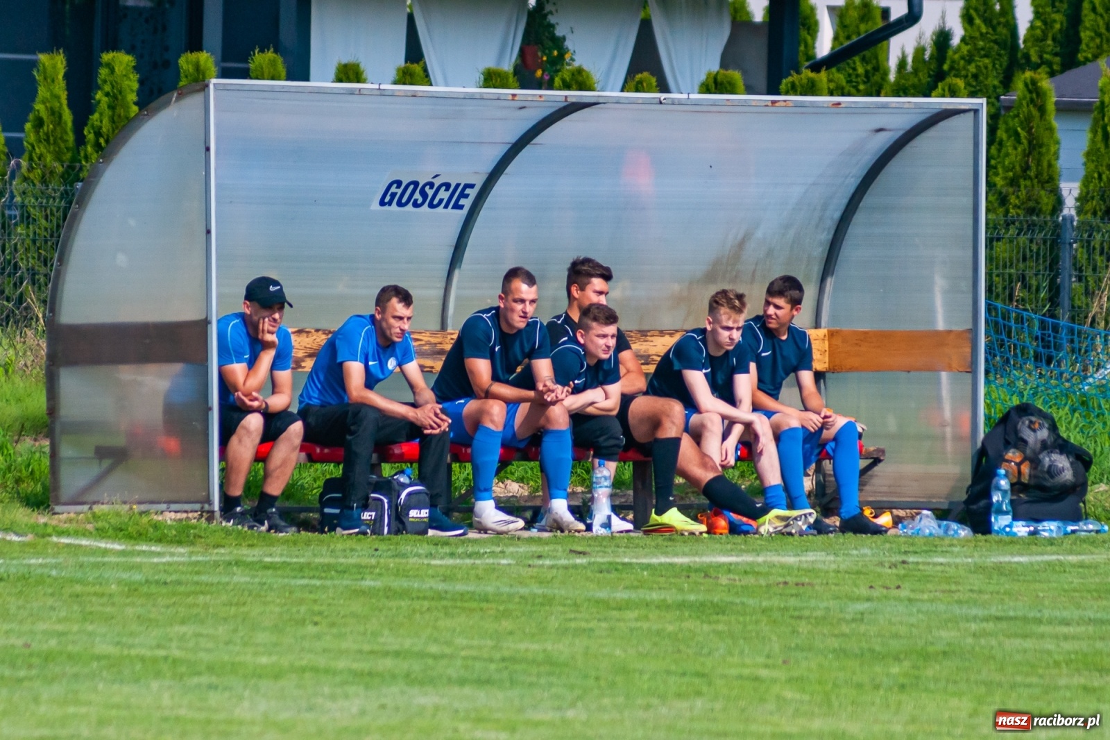 Zdjęcie w galerii na portalu naszraciborz.pl: LKS Krzyżanowice rozgromiony w ostatnim meczu sezonu [FOTO] wiadomości z regionu