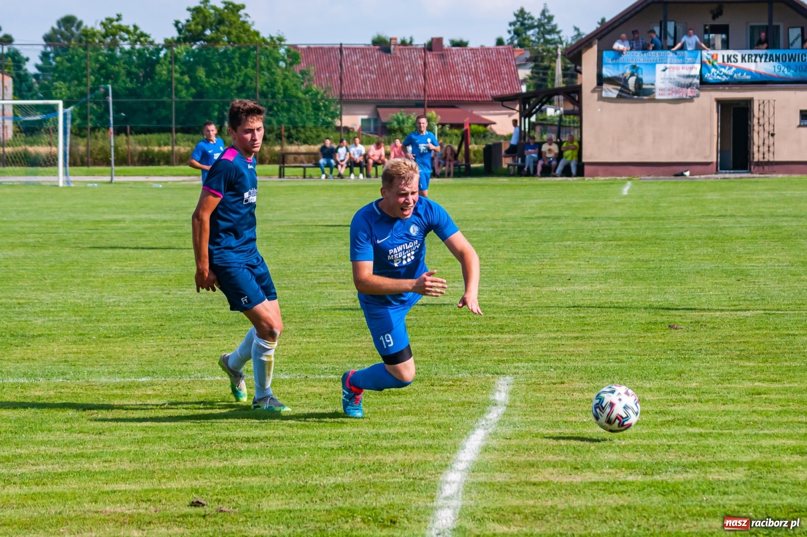 Zdjęcie w galerii na portalu naszraciborz.pl: LKS Krzyżanowice rozgromiony w ostatnim meczu sezonu [FOTO] wiadomości z regionu