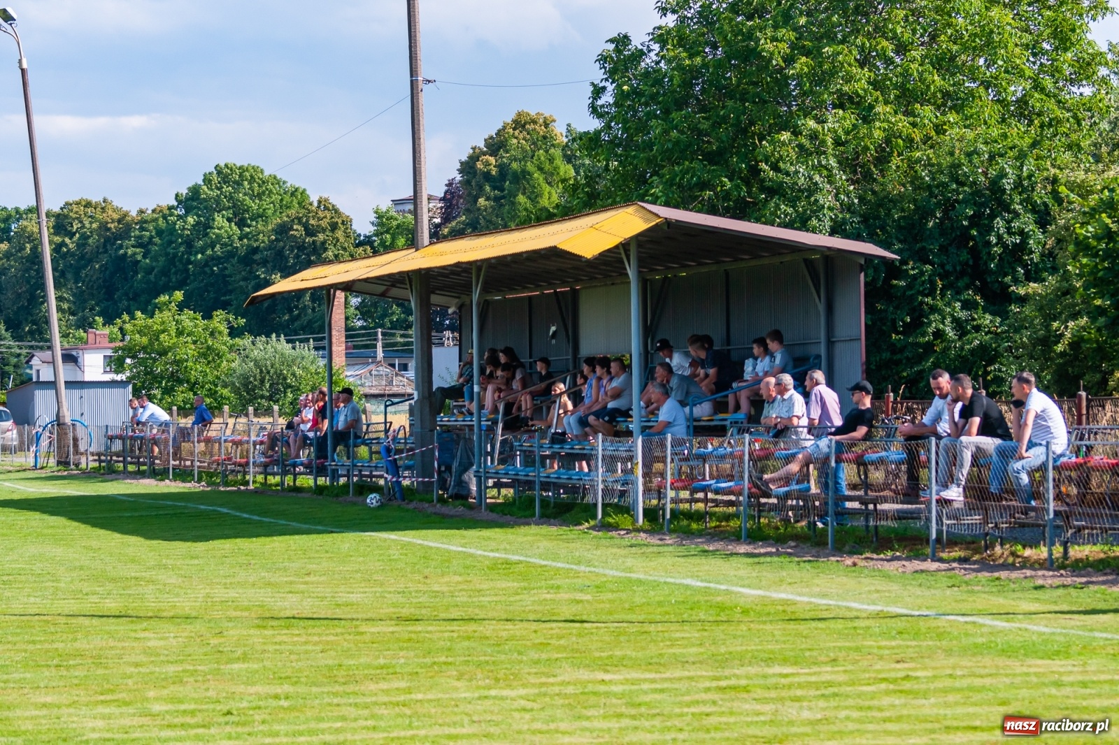 Zdjęcie w galerii na portalu naszraciborz.pl: LKS Krzyżanowice rozgromiony w ostatnim meczu sezonu [FOTO] wiadomości z regionu