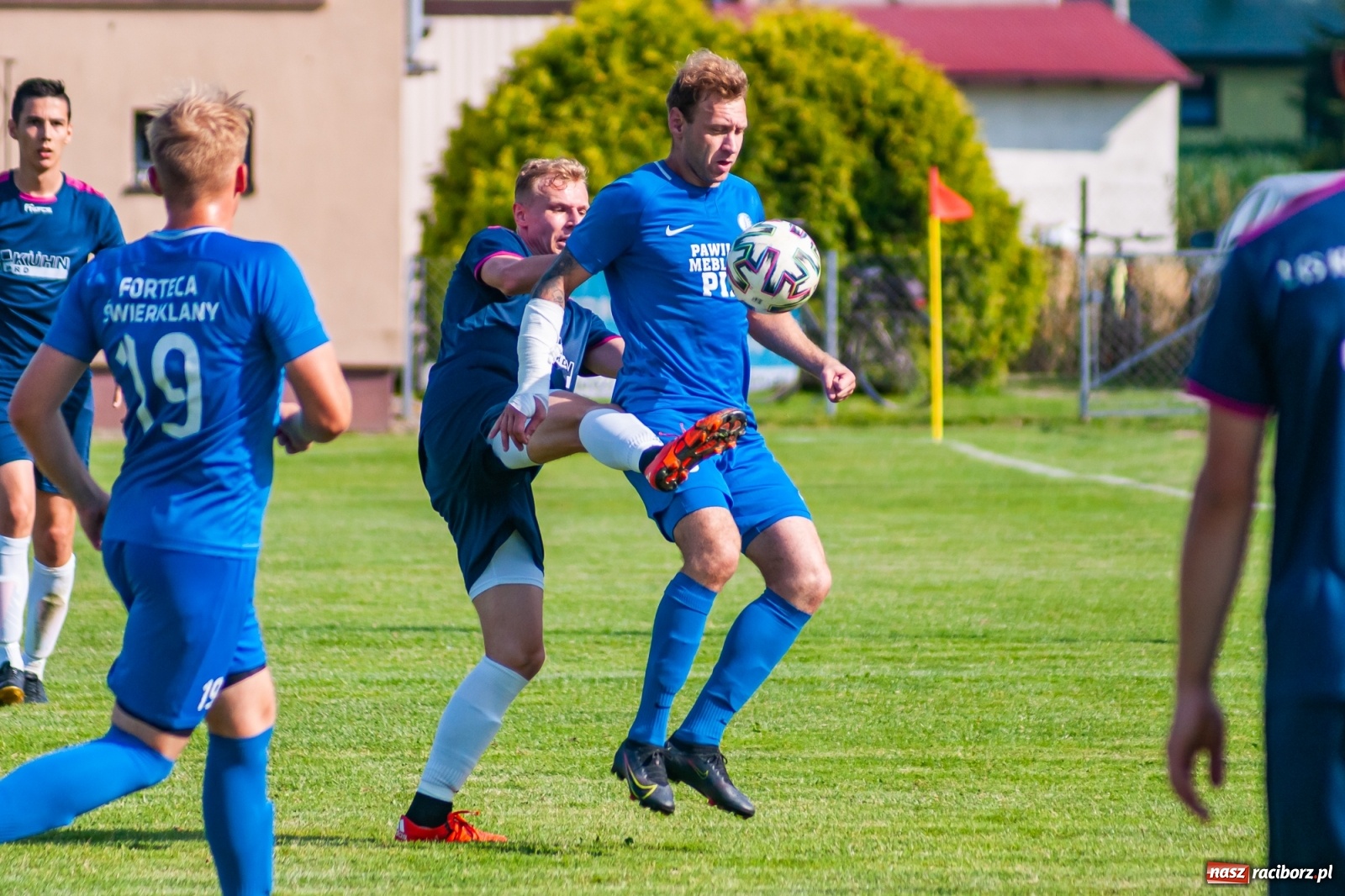 Zdjęcie w galerii na portalu naszraciborz.pl: LKS Krzyżanowice rozgromiony w ostatnim meczu sezonu [FOTO] wiadomości z regionu
