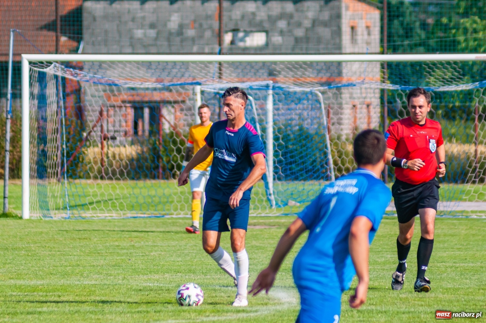Zdjęcie w galerii na portalu naszraciborz.pl: LKS Krzyżanowice rozgromiony w ostatnim meczu sezonu [FOTO] wiadomości z regionu