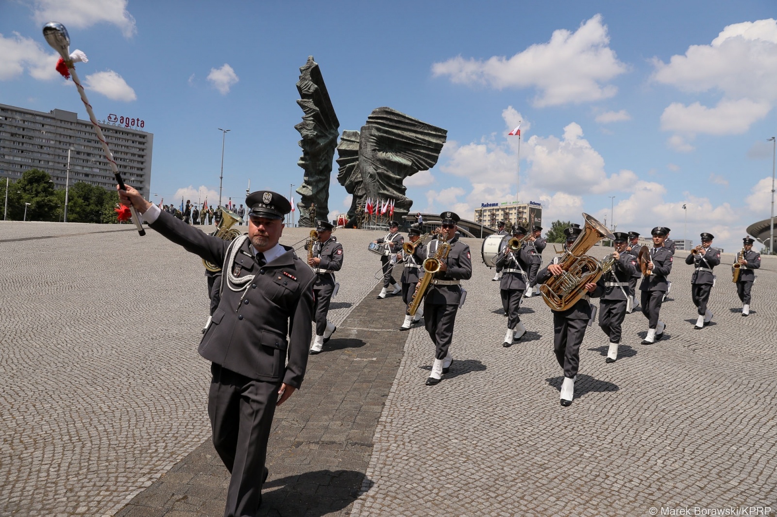 Zdjęcie w galerii na portalu naszraciborz.pl: Tobie Polsko. Tablica pamiątkowa od prezydenta A. Dudy dla gm. Krzyżanowice wiadomości z regionu