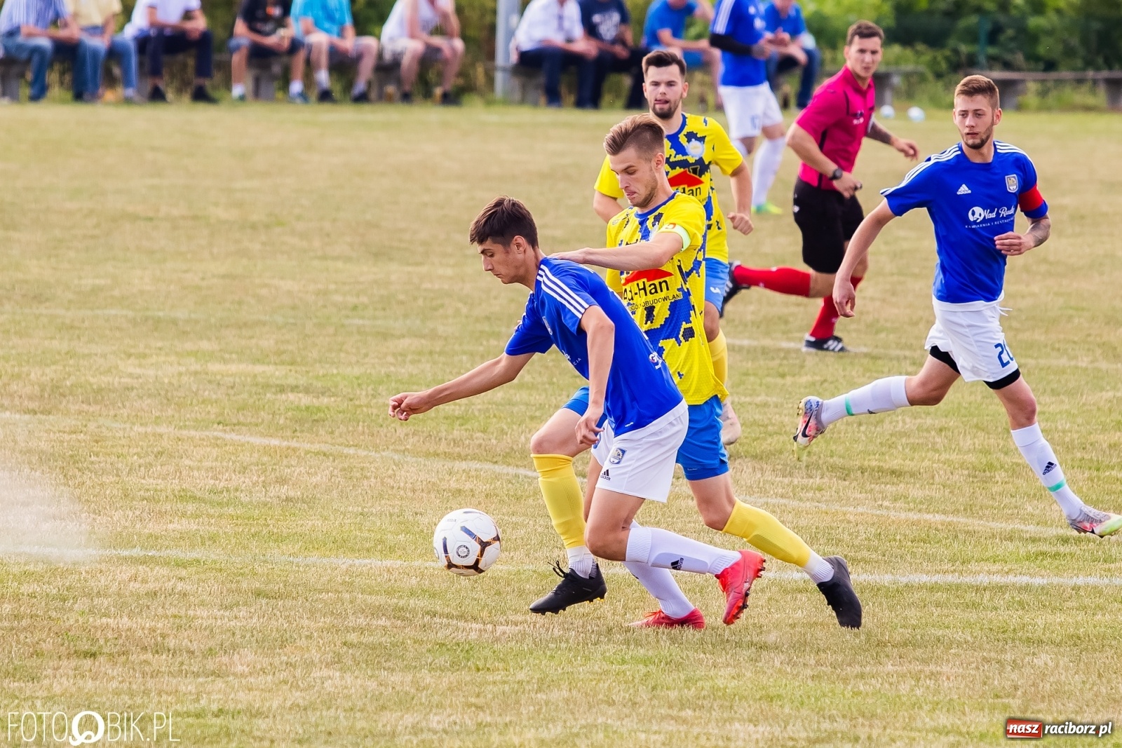 Zdjęcie w galerii na portalu naszraciborz.pl: Brzezie kontra Kuźnia. Spadek z hukiem po pogromie [FOTO] wiadomości z regionu
