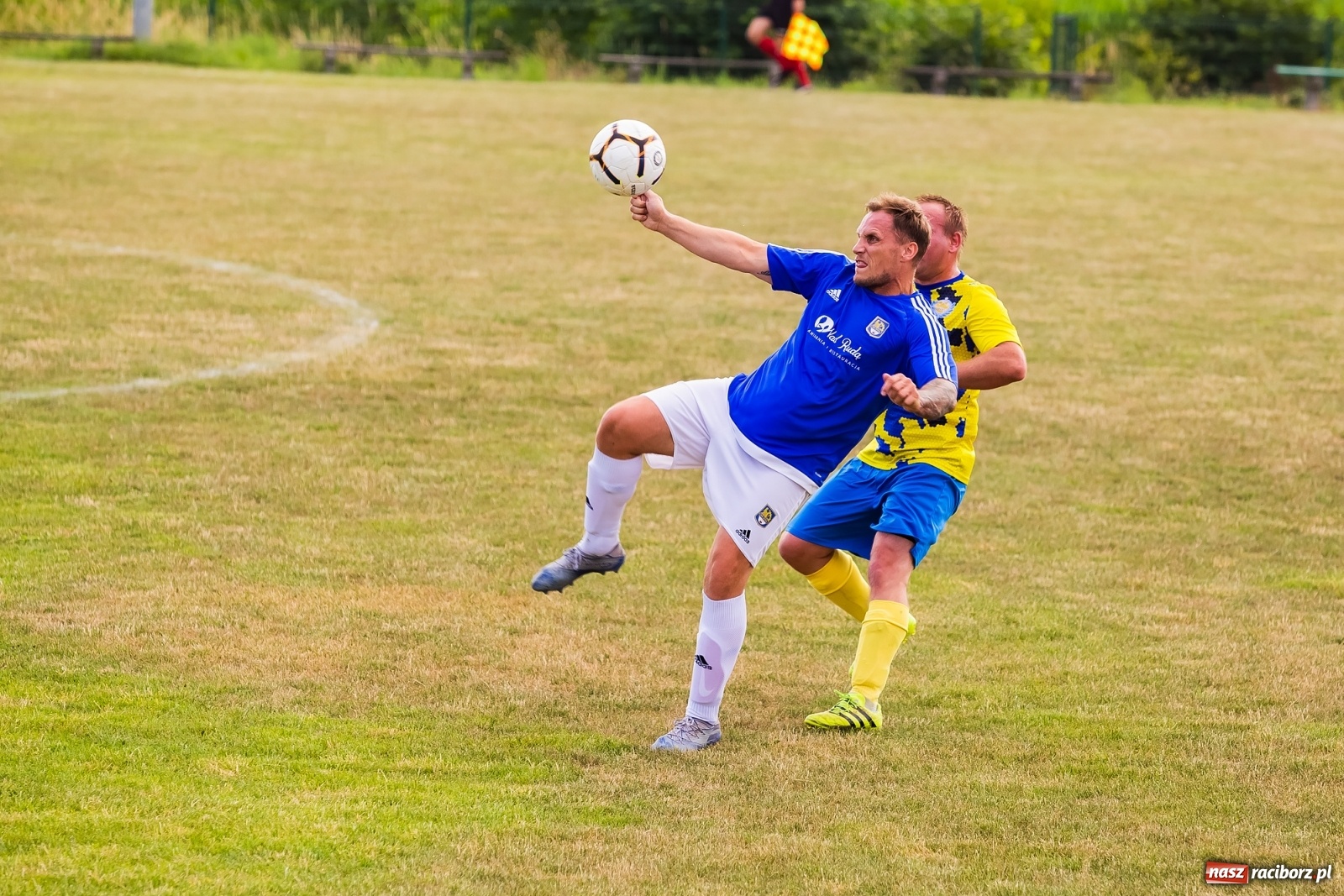 Zdjęcie w galerii na portalu naszraciborz.pl: Brzezie kontra Kuźnia. Spadek z hukiem po pogromie [FOTO] wiadomości z regionu