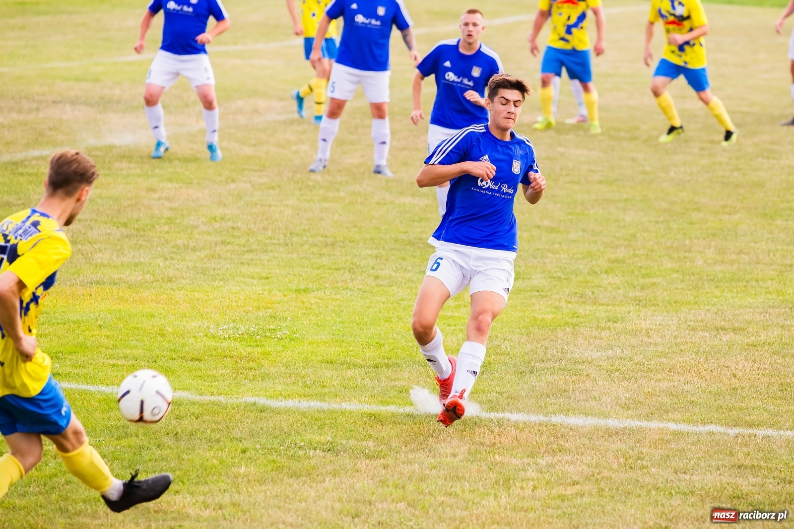 Zdjęcie w galerii na portalu naszraciborz.pl: Brzezie kontra Kuźnia. Spadek z hukiem po pogromie [FOTO] wiadomości z regionu