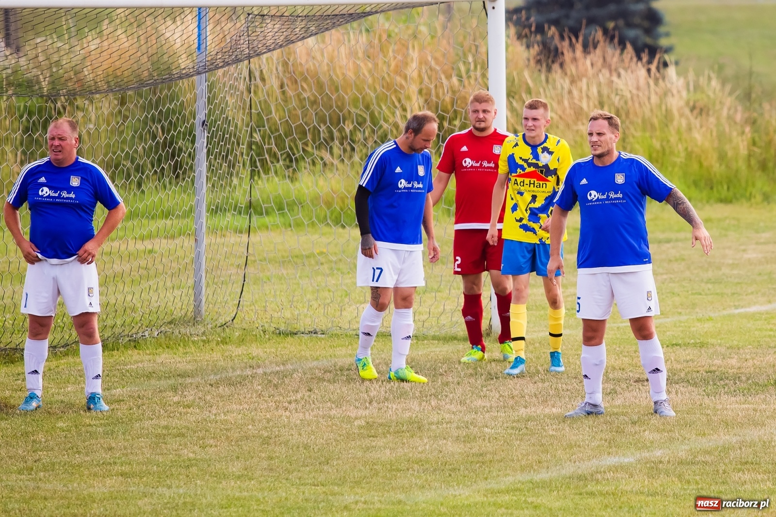 Zdjęcie w galerii na portalu naszraciborz.pl: Brzezie kontra Kuźnia. Spadek z hukiem po pogromie [FOTO] wiadomości z regionu