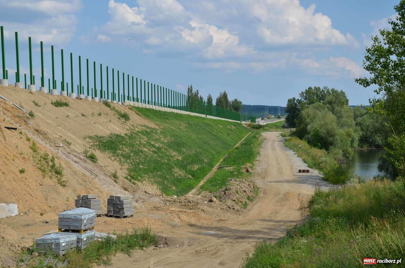 Zdjęcie w galerii na portalu naszraciborz.pl: Raport z budowy wschodniej obwodnicy [FOTO i WIDEO] wiadomości z regionu
