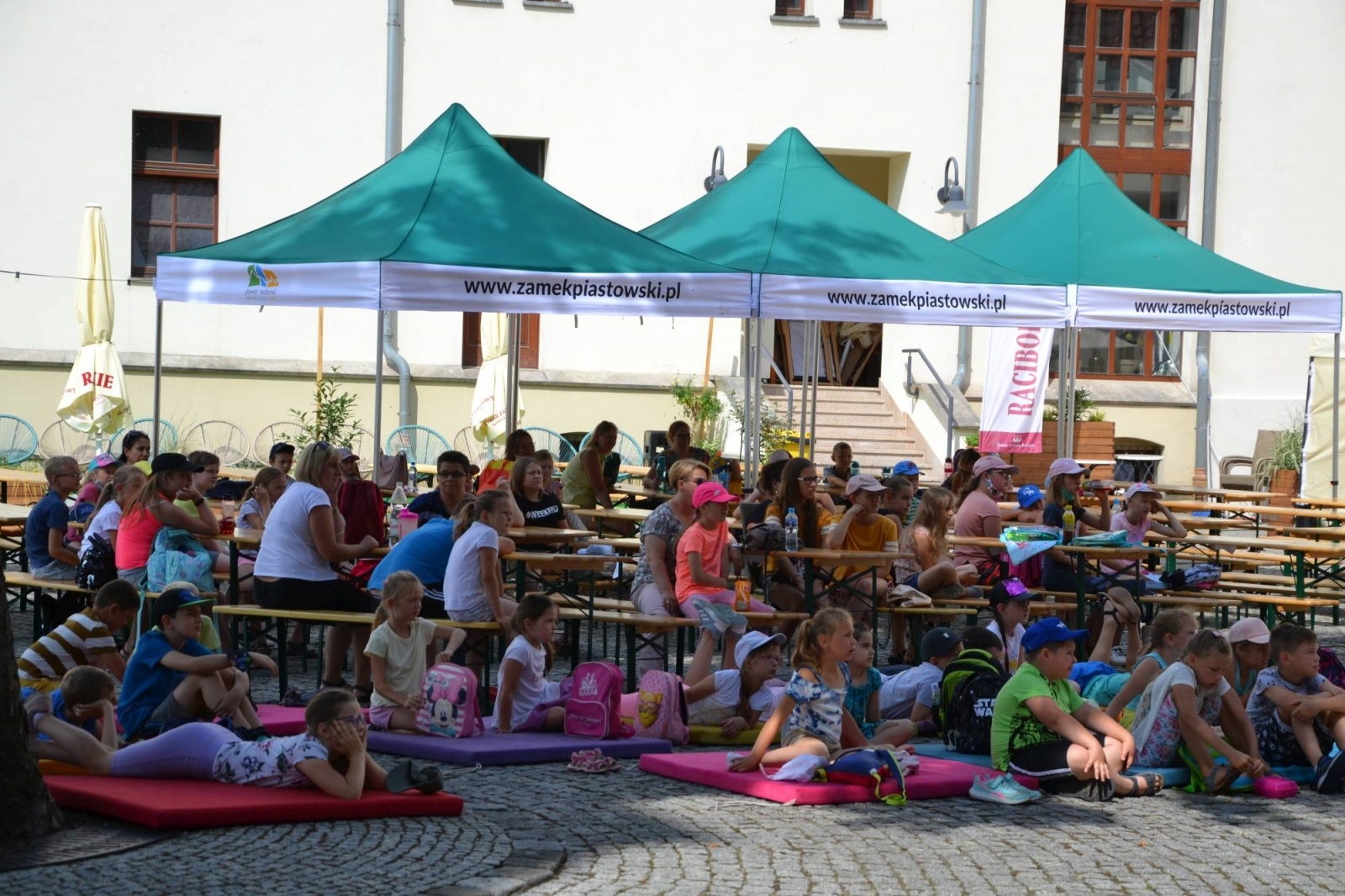 Zdjęcie w galerii na portalu naszraciborz.pl: Wakacje z powiatem. Najbliższe wydarzenia na zamku wiadomości z regionu